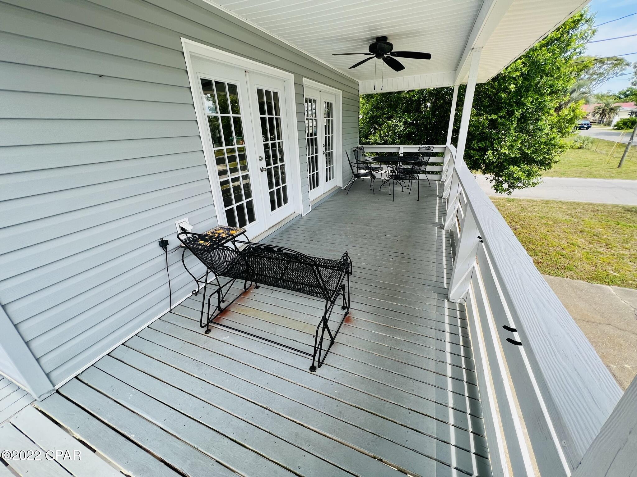 Laguna Beach Plaza - Residential