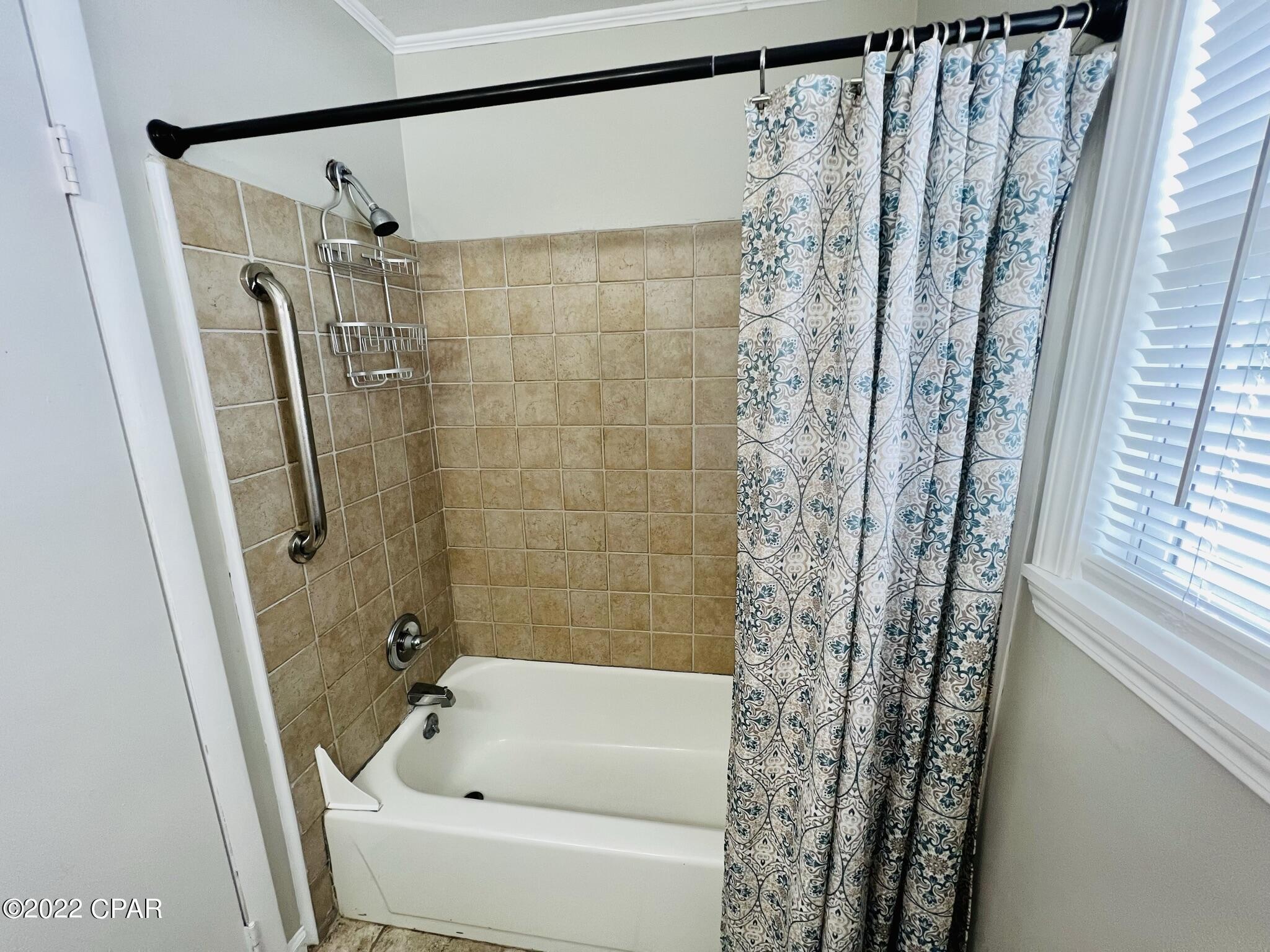 Laguna Beach Plaza - Residential