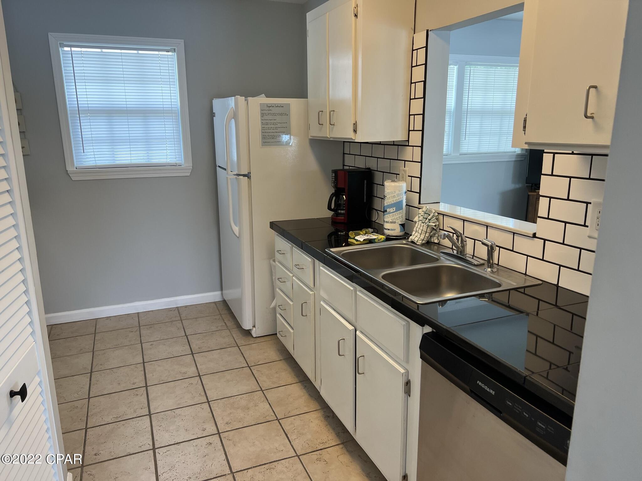 Laguna Beach Plaza - Residential