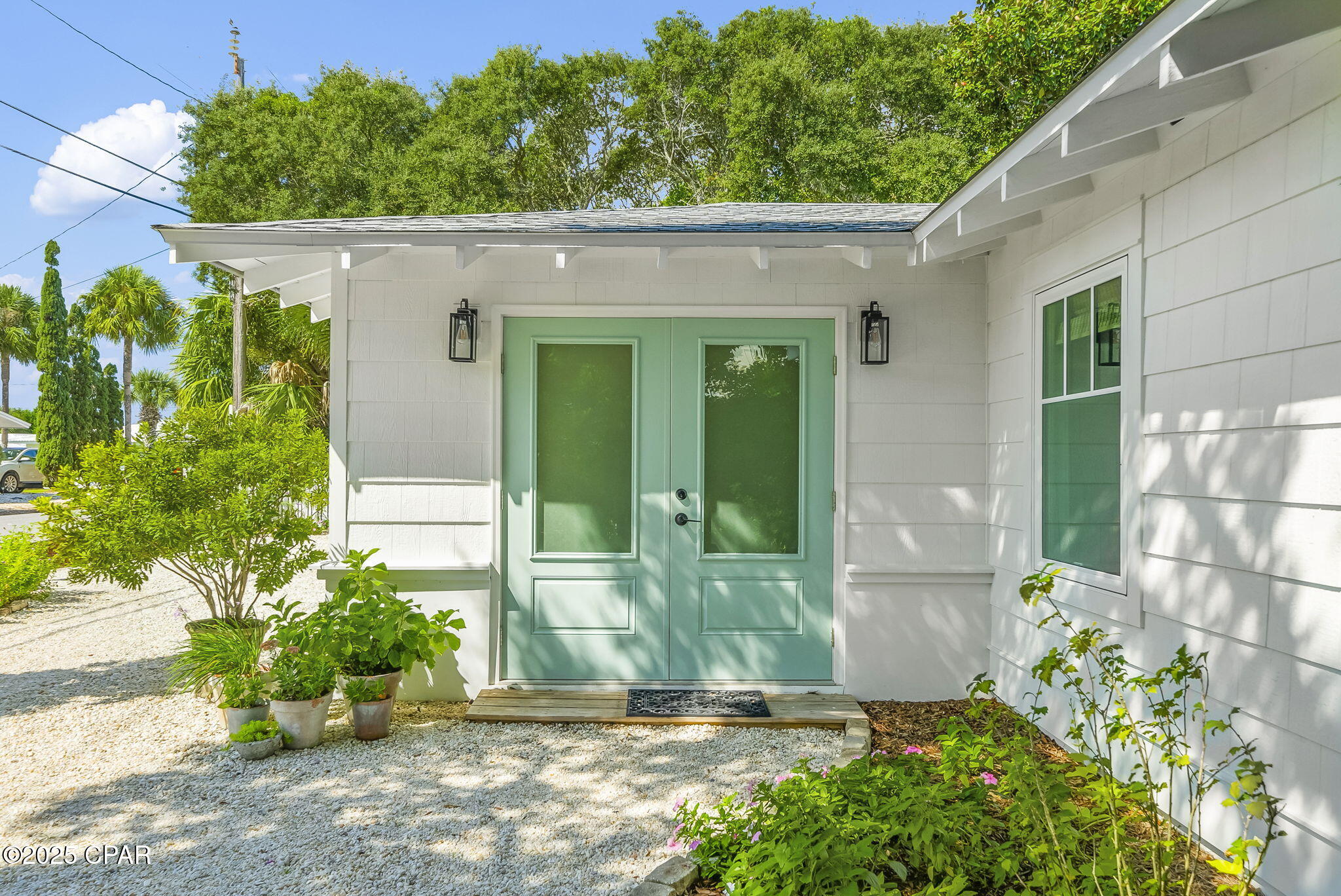 Laguna Beach Estates 1st Add - Residential