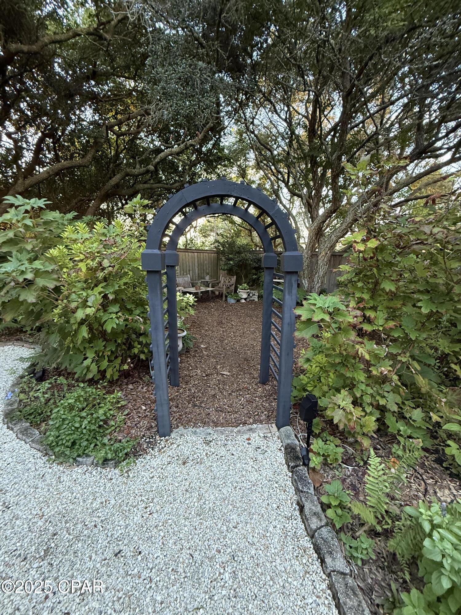 Laguna Beach Estates 1st Add - Residential