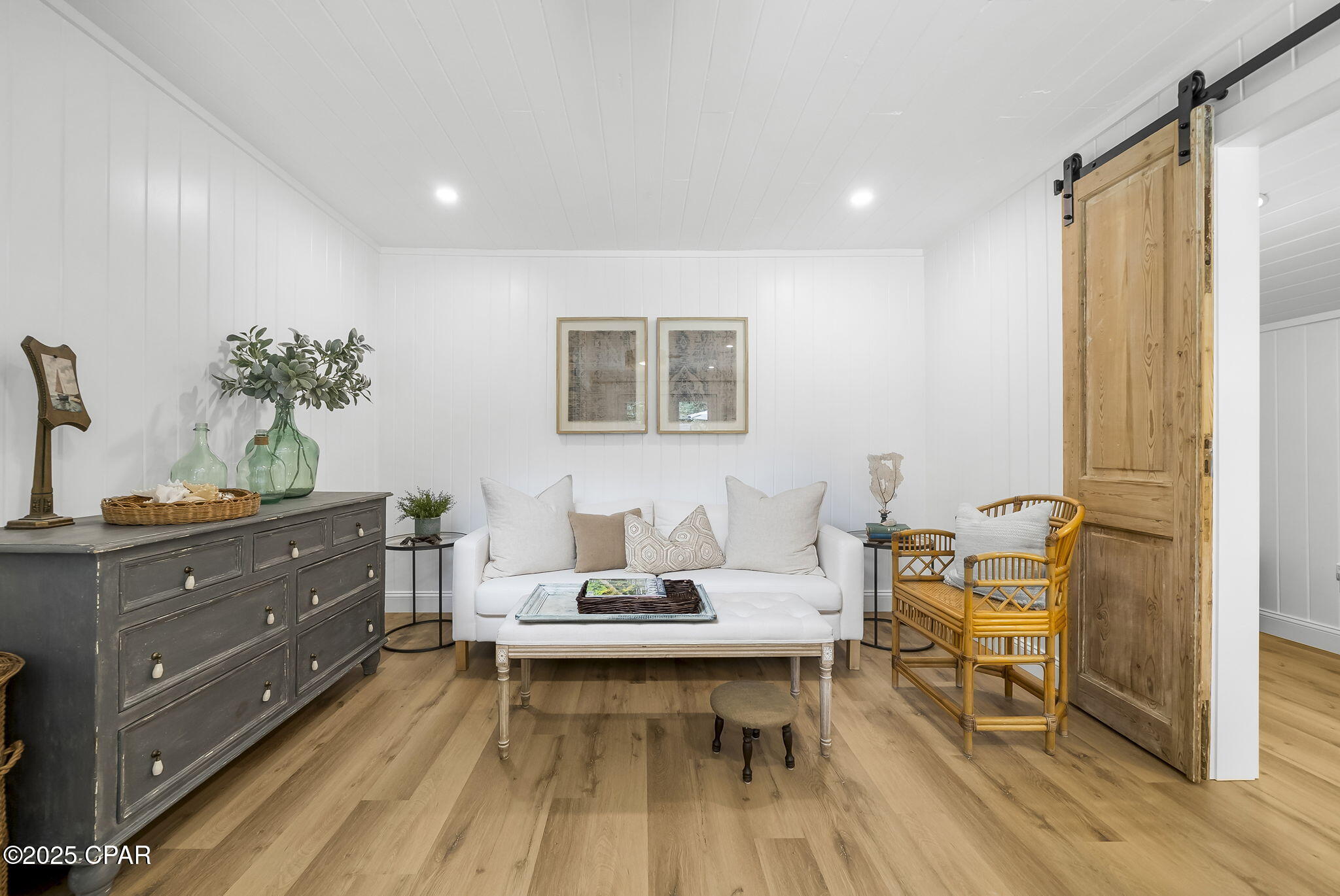 Laguna Beach Estates 1st Add - Residential