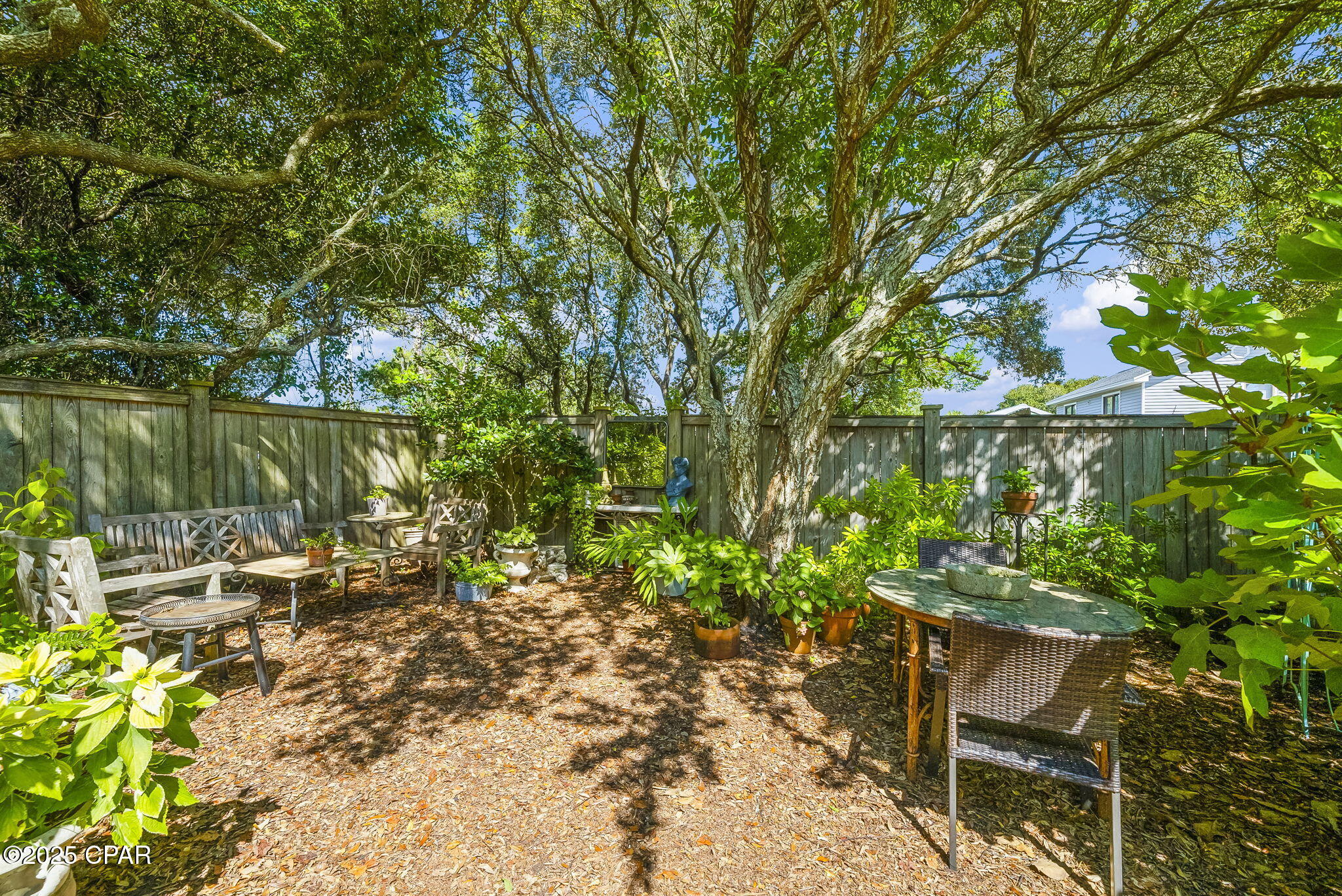 Laguna Beach Estates 1st Add - Residential