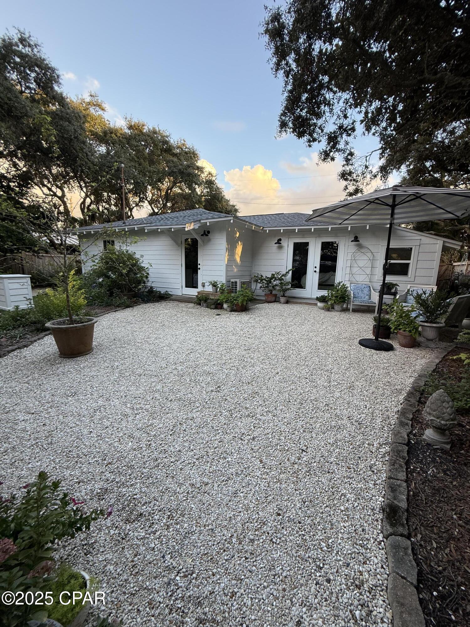 Laguna Beach Estates 1st Add - Residential