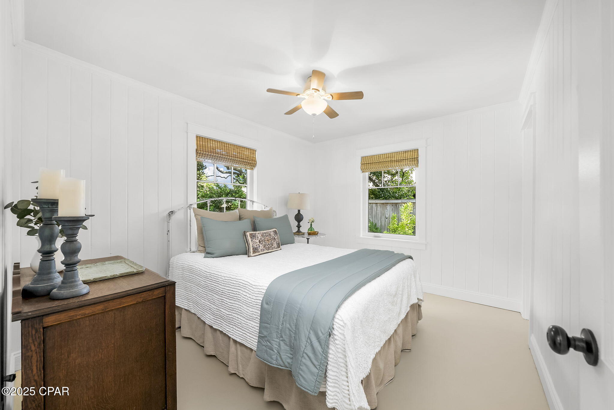 Laguna Beach Estates 1st Add - Residential