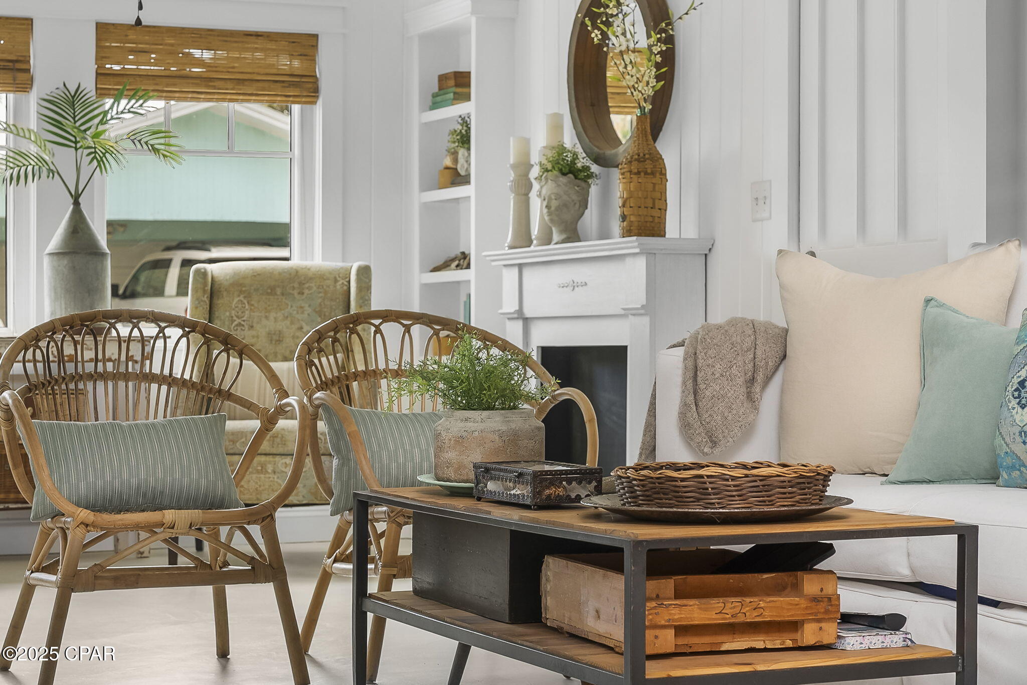 Laguna Beach Estates 1st Add - Residential