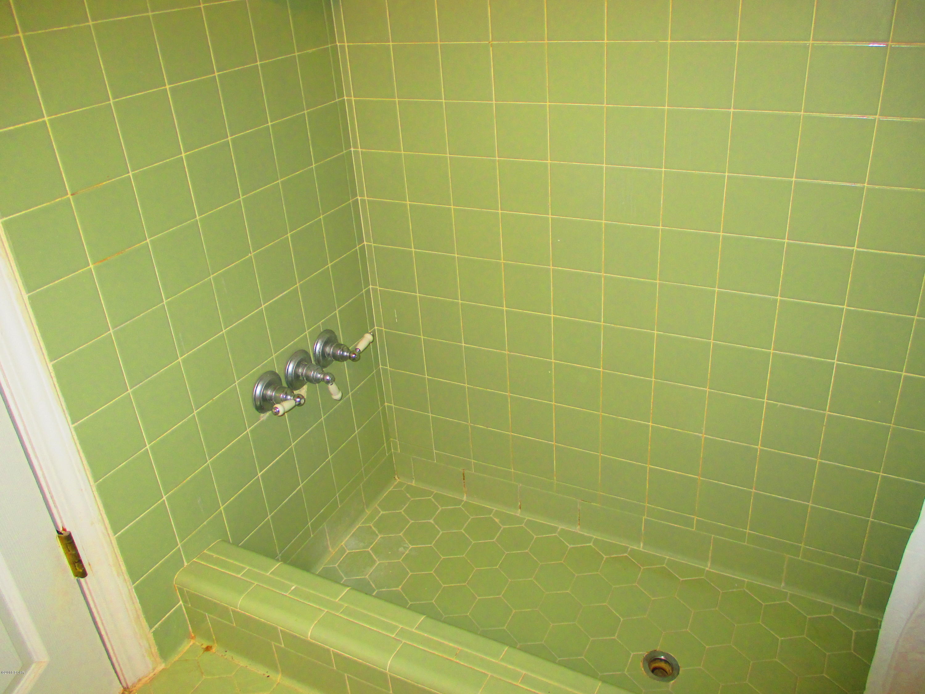 Keiths Bay Harbor Add - Residential Lease