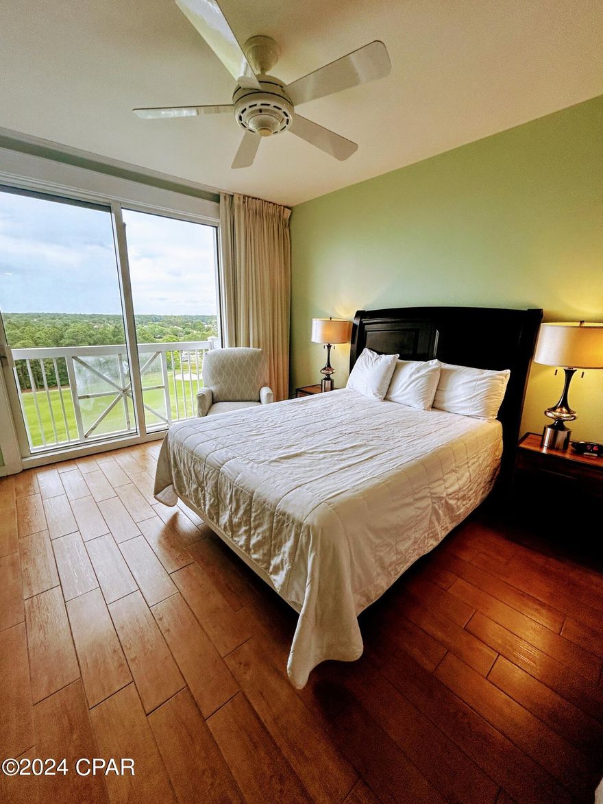 This fully furnished studio with a view of the Choctawatchee Bay in Sandestin, includes all utilities, Wi-Fi, and base cable.  Enjoy easy access to The Village of Baytowne, with its vibrant nightlife, restaurant and shops, just a stroll away.