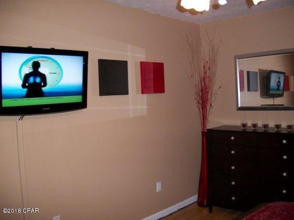 Shadow Bay Unit 1 - Residential Lease