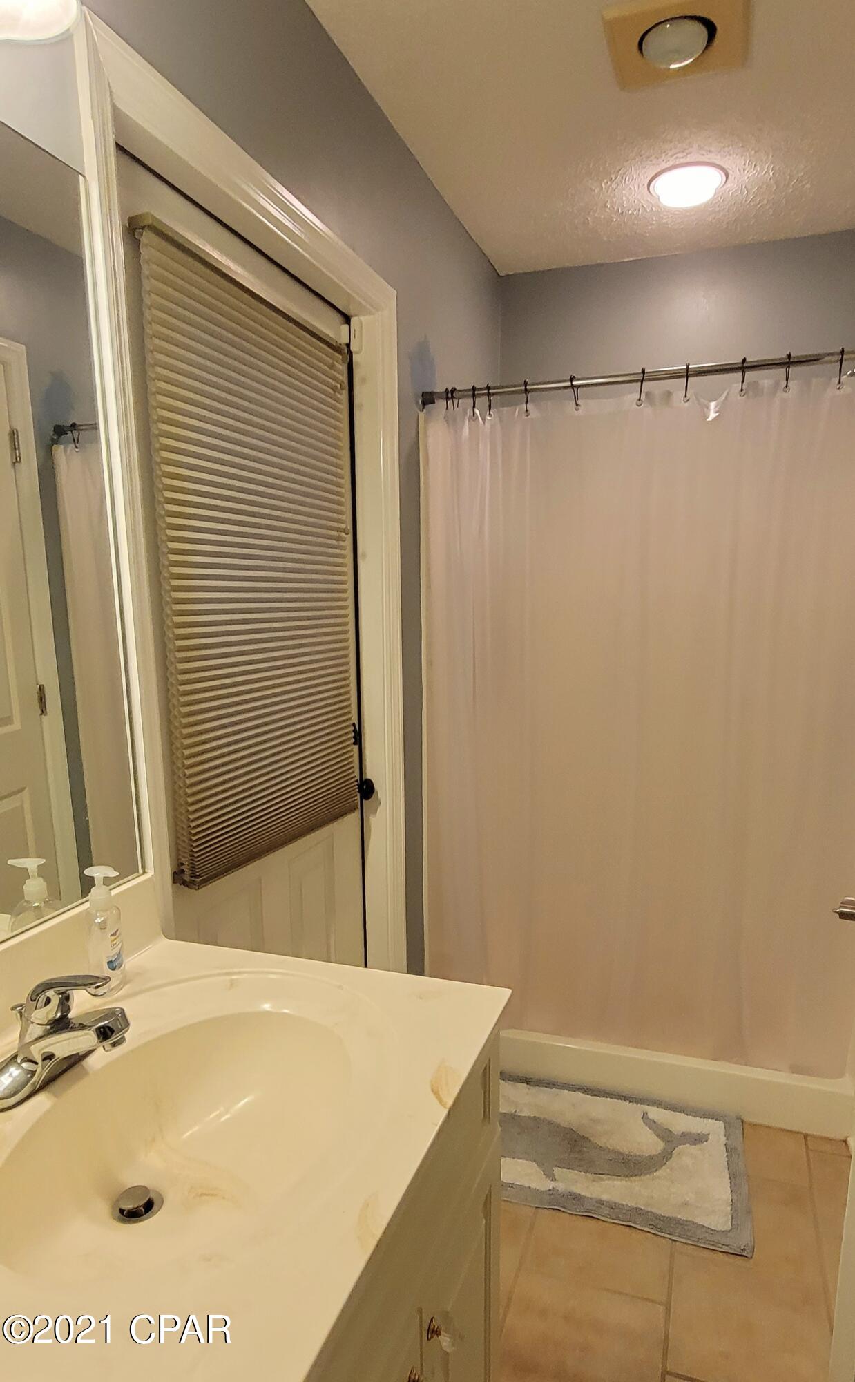 Hammocks - Residential Lease