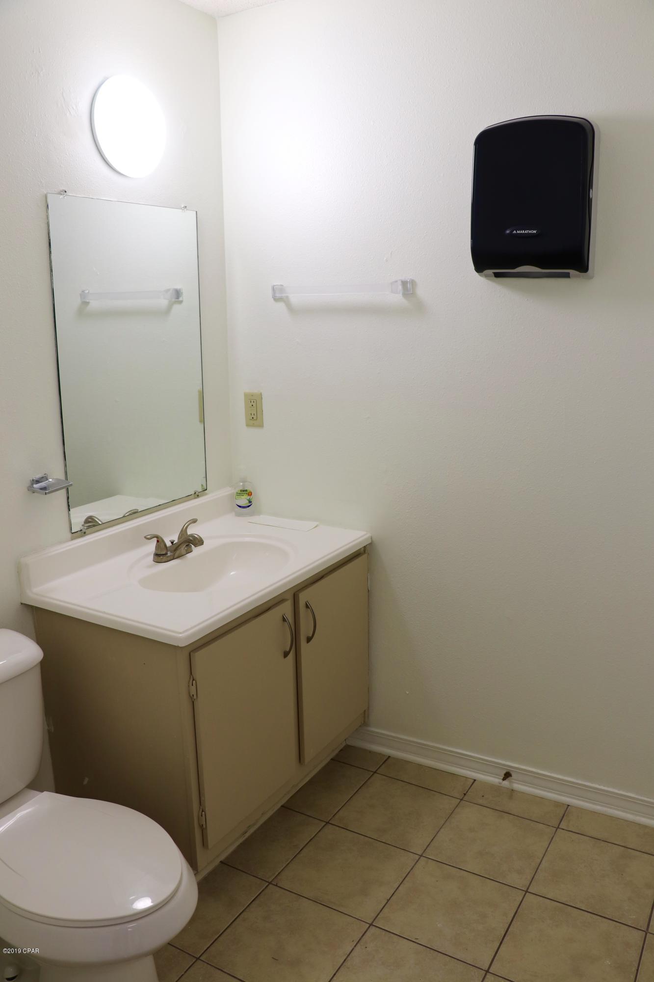 [No Recorded Subdiv] - Commercial Sale