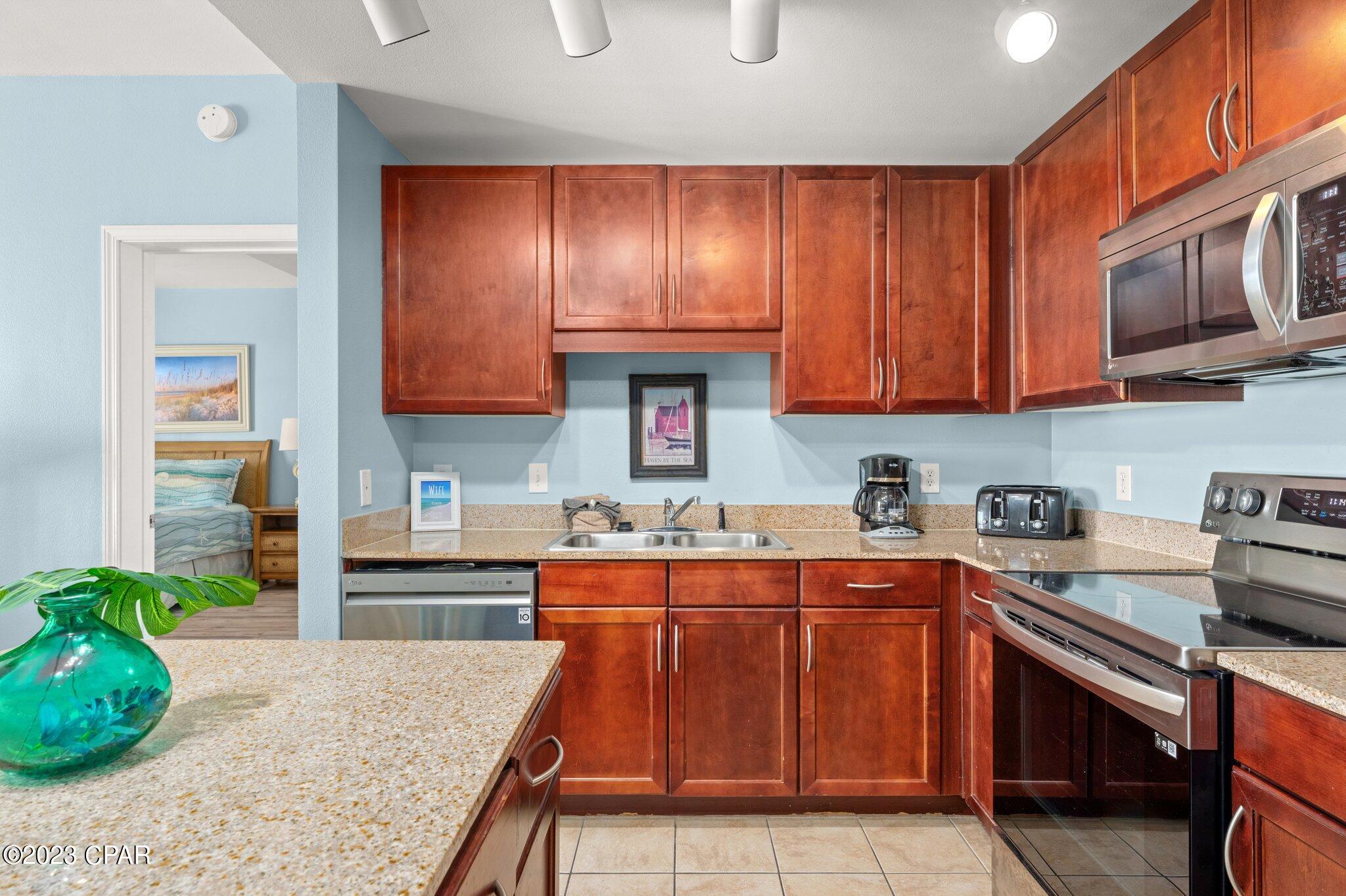 Laketown Wharf - Residential