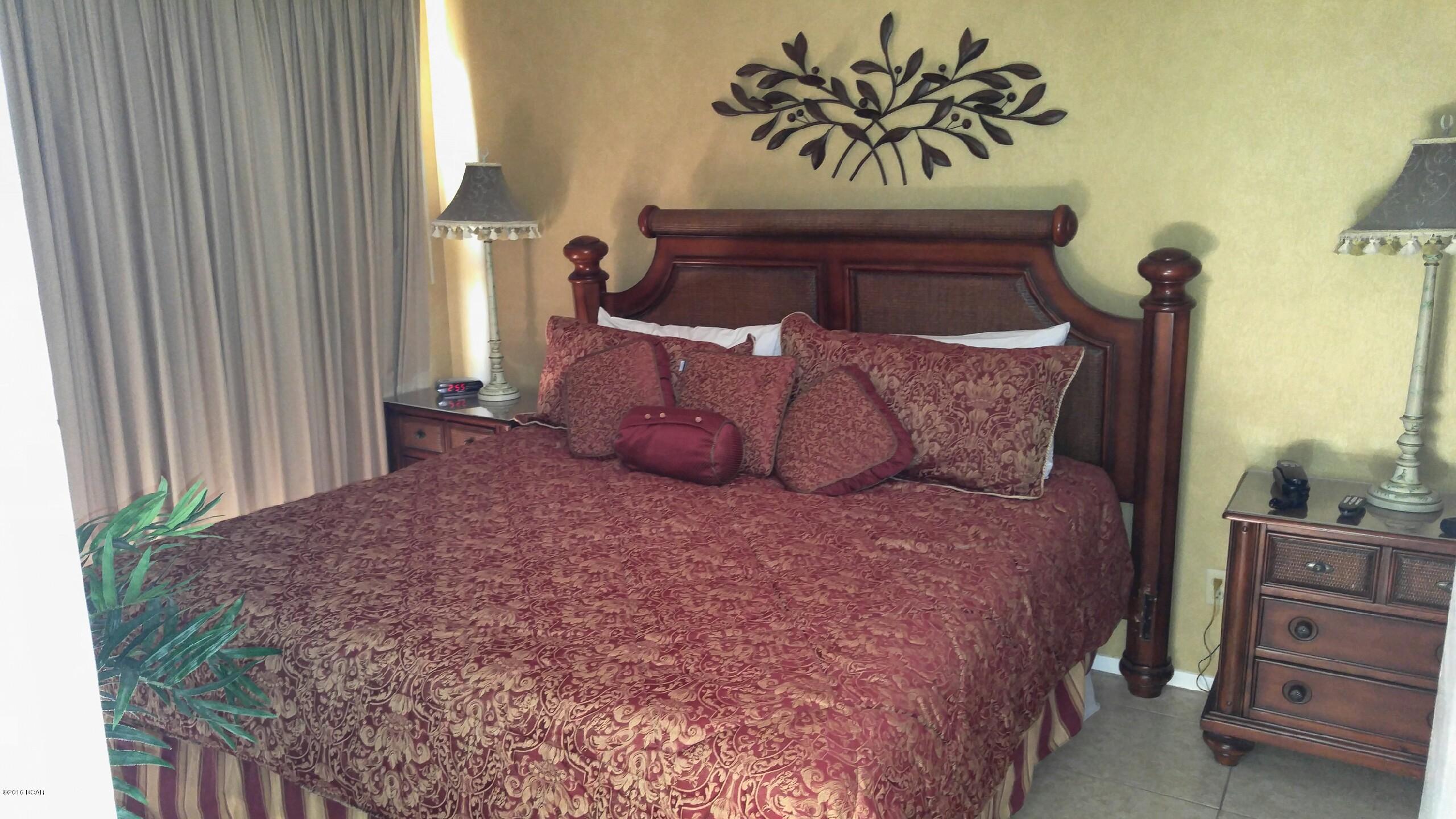 The Commodore - Residential