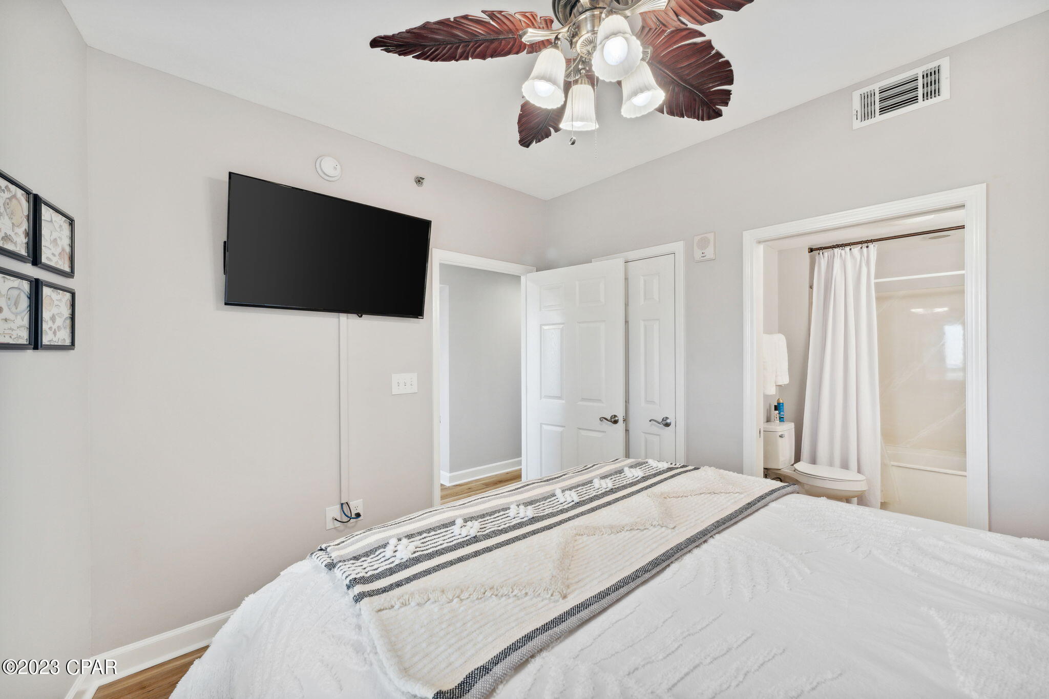 Splash Condo - Residential