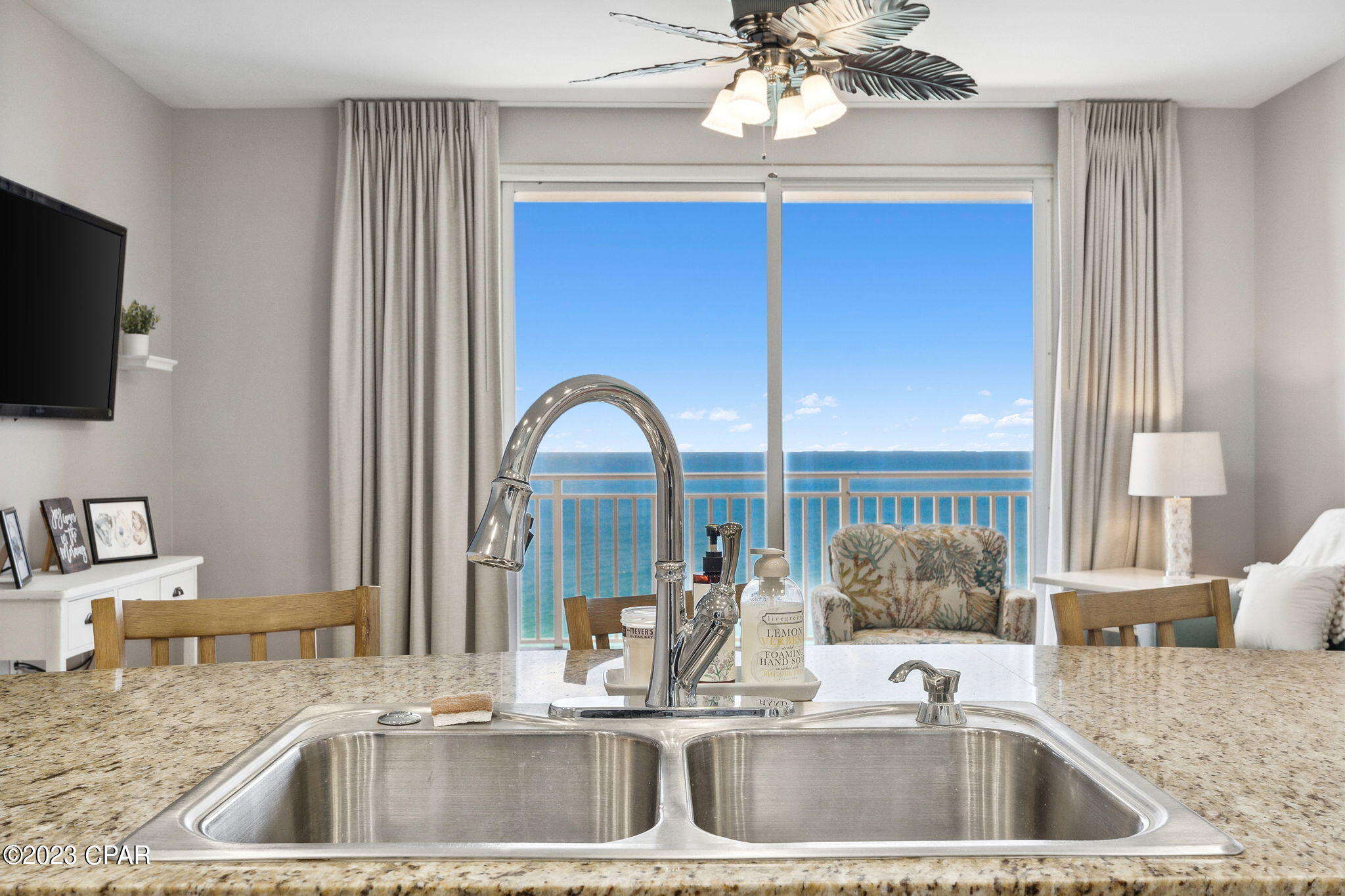 Splash Condo - Residential