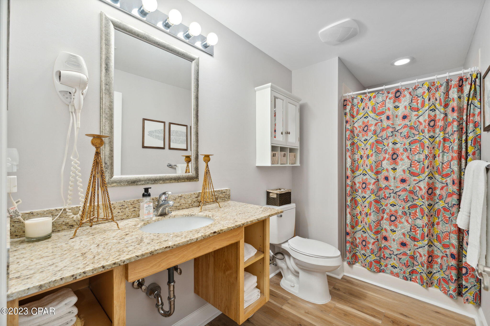 Splash Condo - Residential