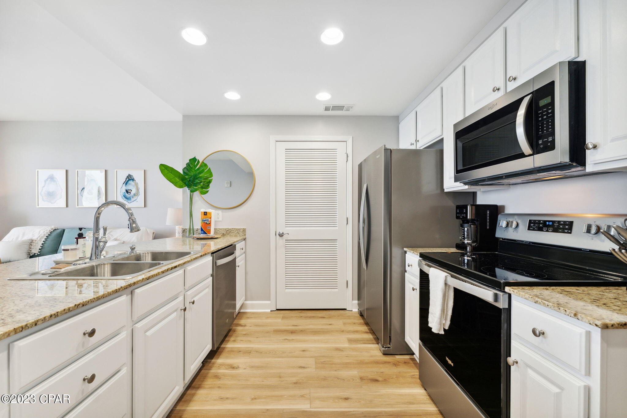 Splash Condo - Residential