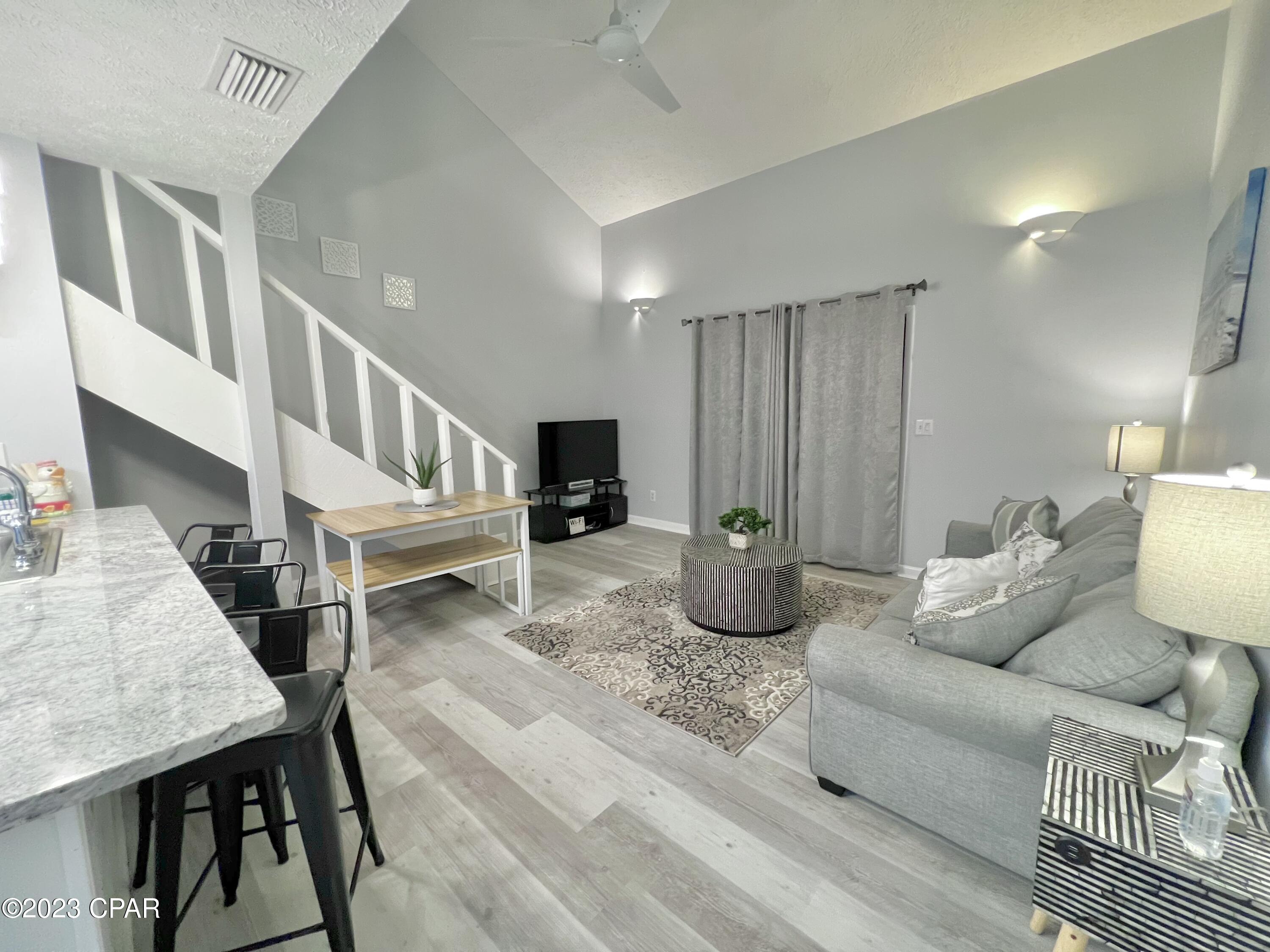 [No Recorded Subdiv] - Commercial Sale