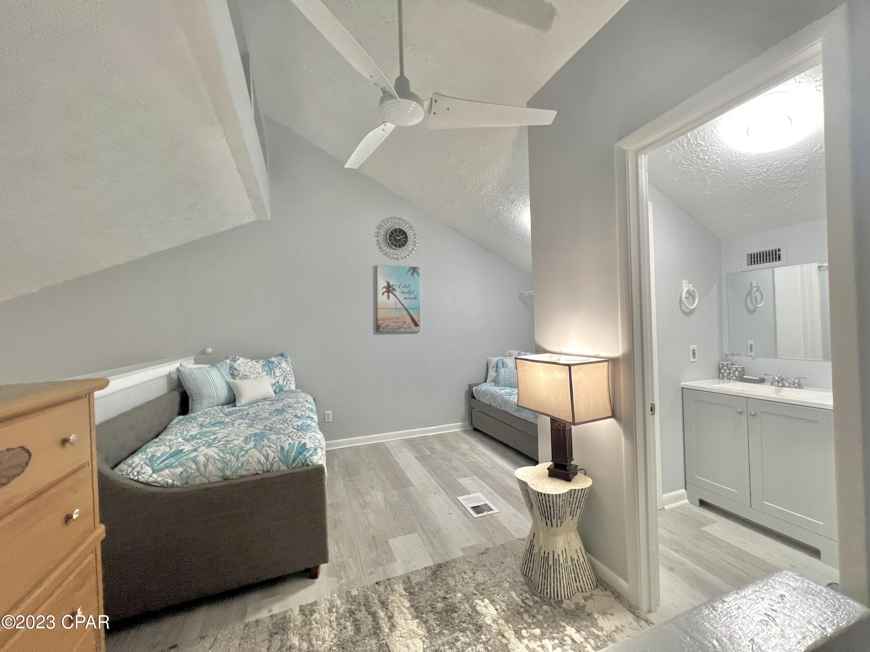 [No Recorded Subdiv] - Commercial Sale