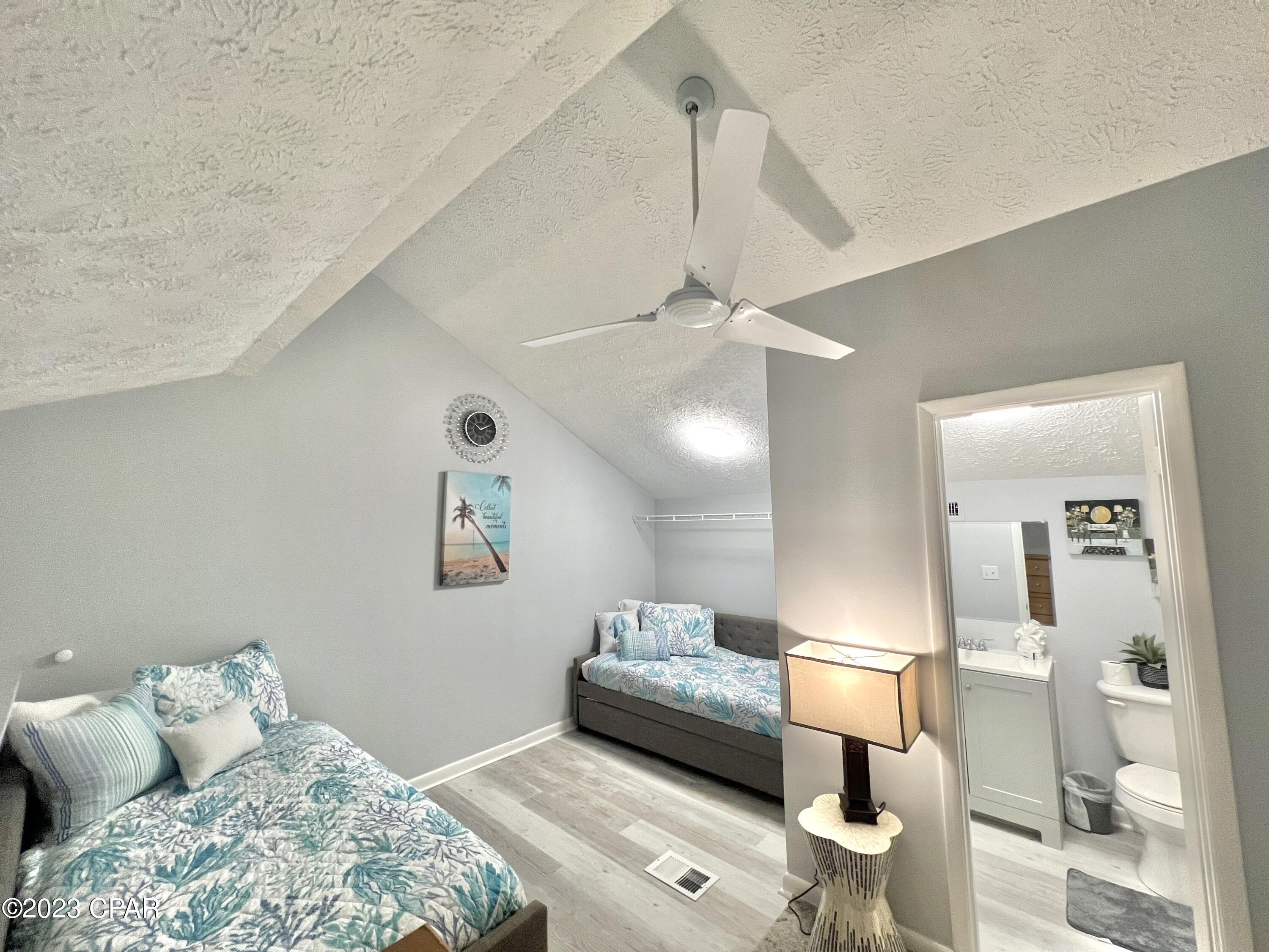 [No Recorded Subdiv] - Commercial Sale