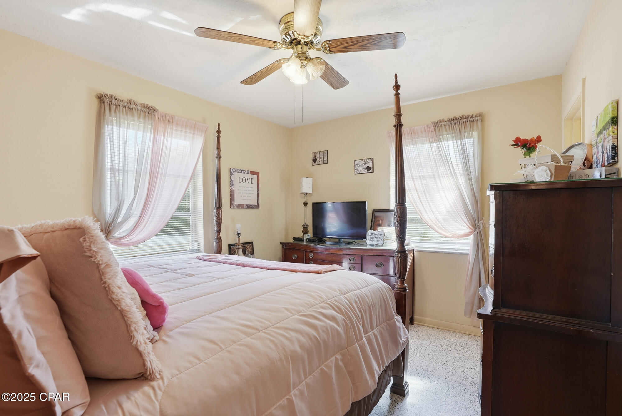 Sunny Hills Unit 4 - Residential