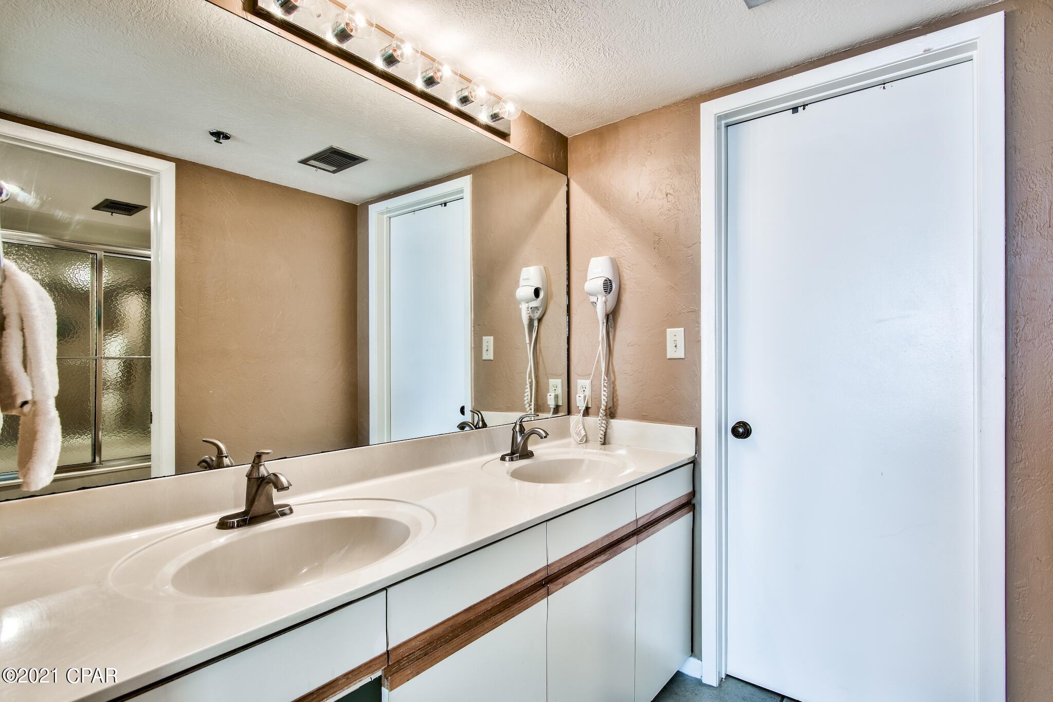 Edgewater Tower III - Residential