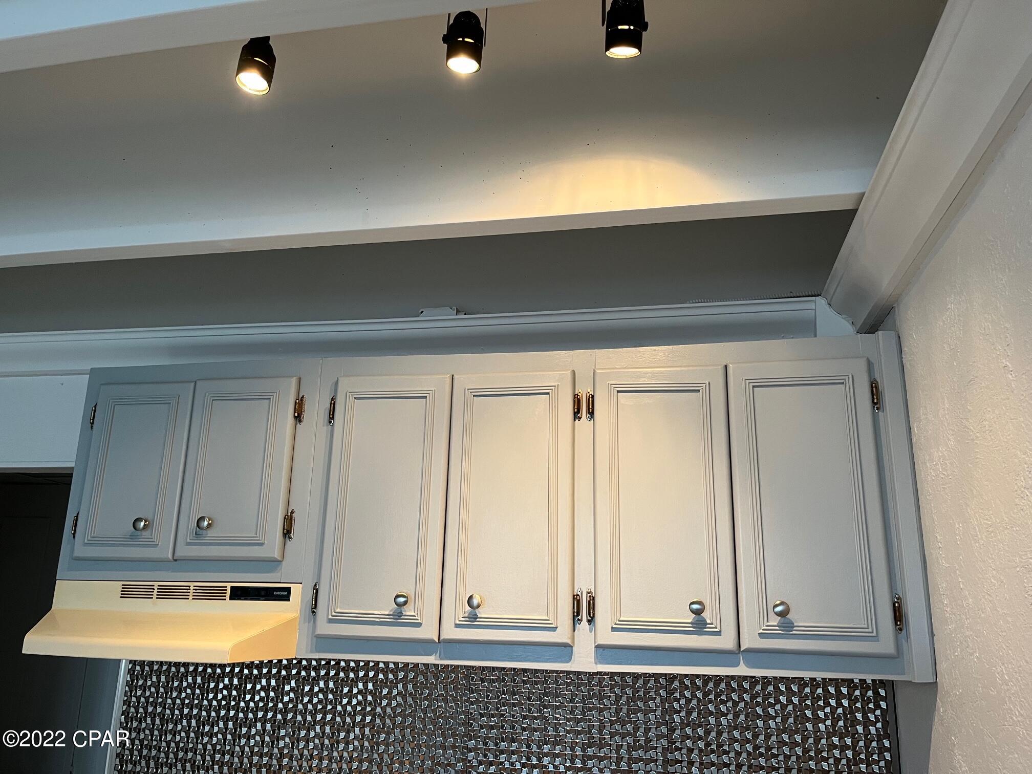 Fontainebleau Terrace - Residential