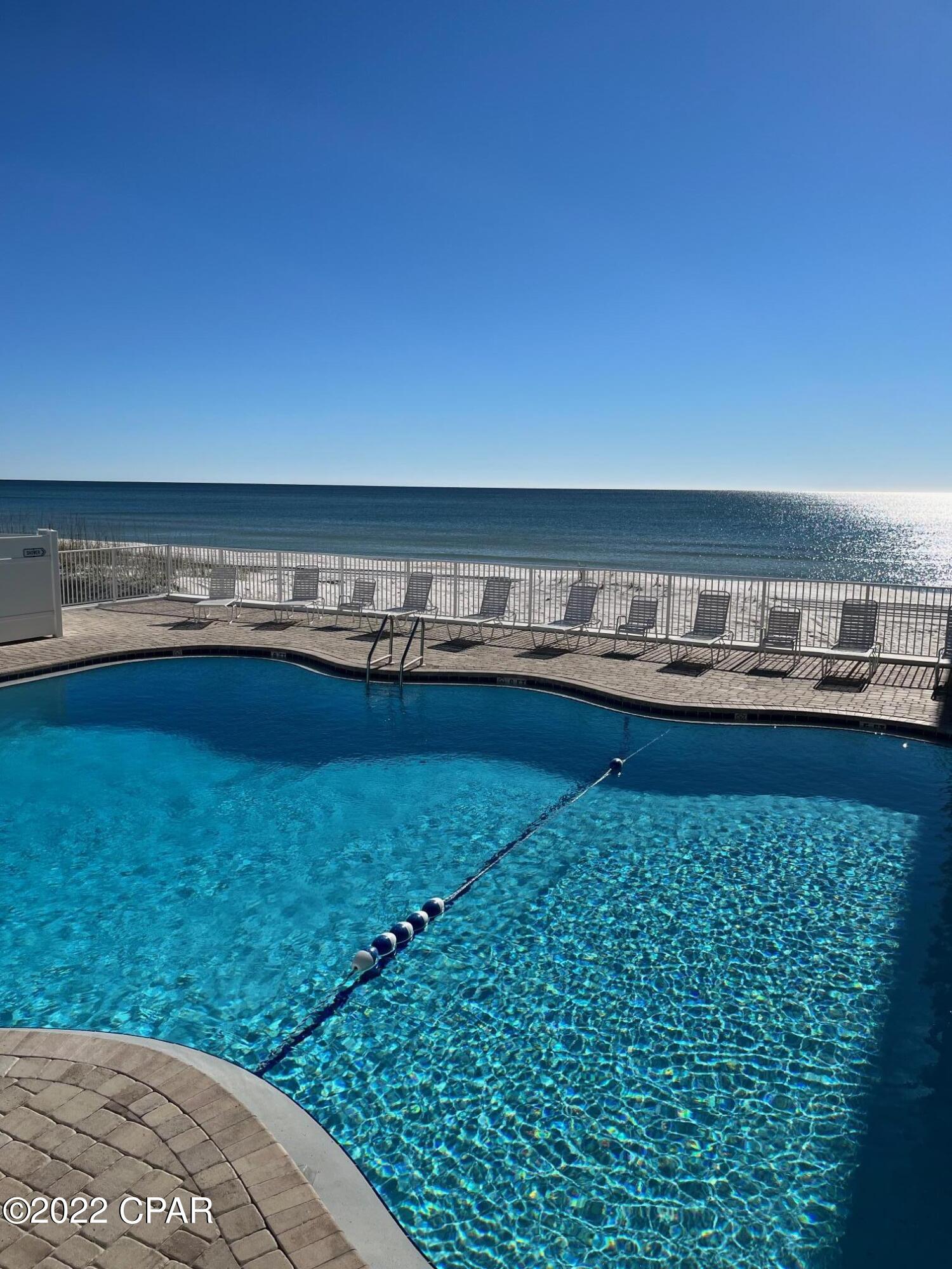 Fontainebleau Terrace - Residential