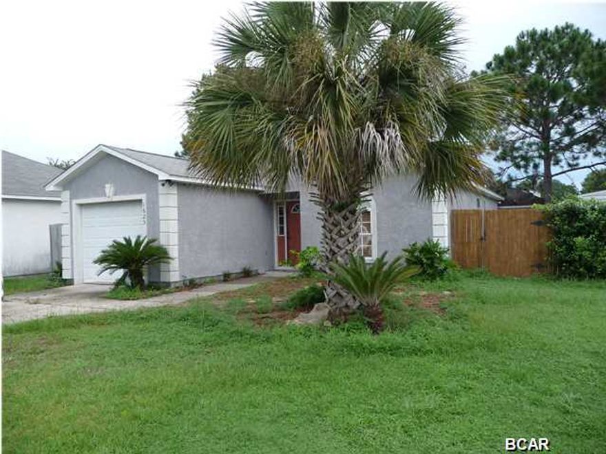 Lovely open and airy home!!! LARGE CORNER LOT IN WONDERFUL NEIGHBORHOOD!! Freshly painted. Home has a vaulted ceiling in living room , breakfast bar and one car garage. Quality construction throughout... extras include built in microwave, gas hot water heater, ceiling fans in all rooms, interior laundry. Great neighborhood close to restaurants and shopping and the Hathaway bridge for quick access to town!! Large Master bedroom includes walk in closet. Small pet allowed with pet deposit



Use this link to schedule a self showing at your convenience. M-Su 8 am-8 pm

http://alwashow.com/properties/168167/schedule