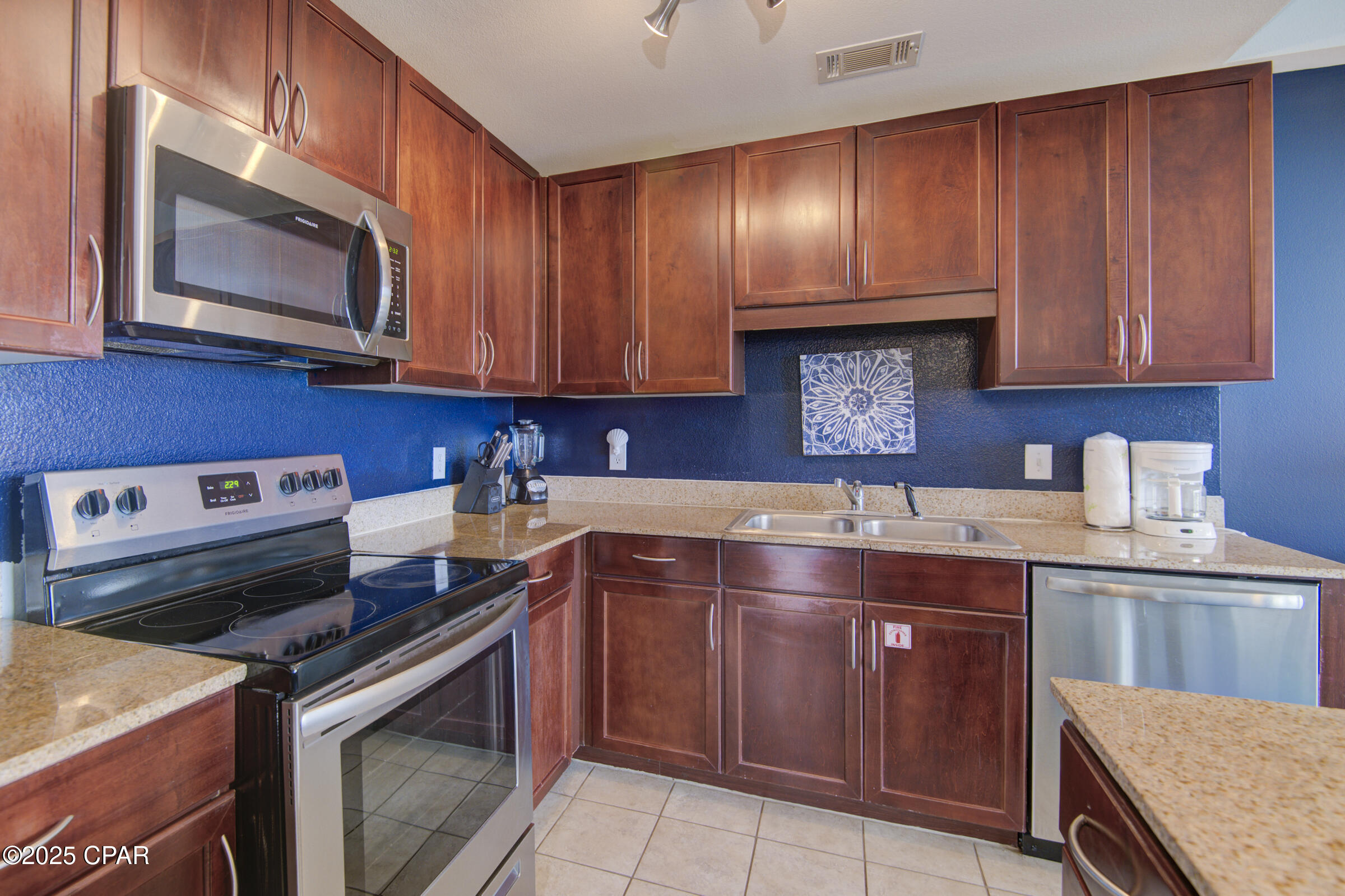 Laketown Wharf - Residential