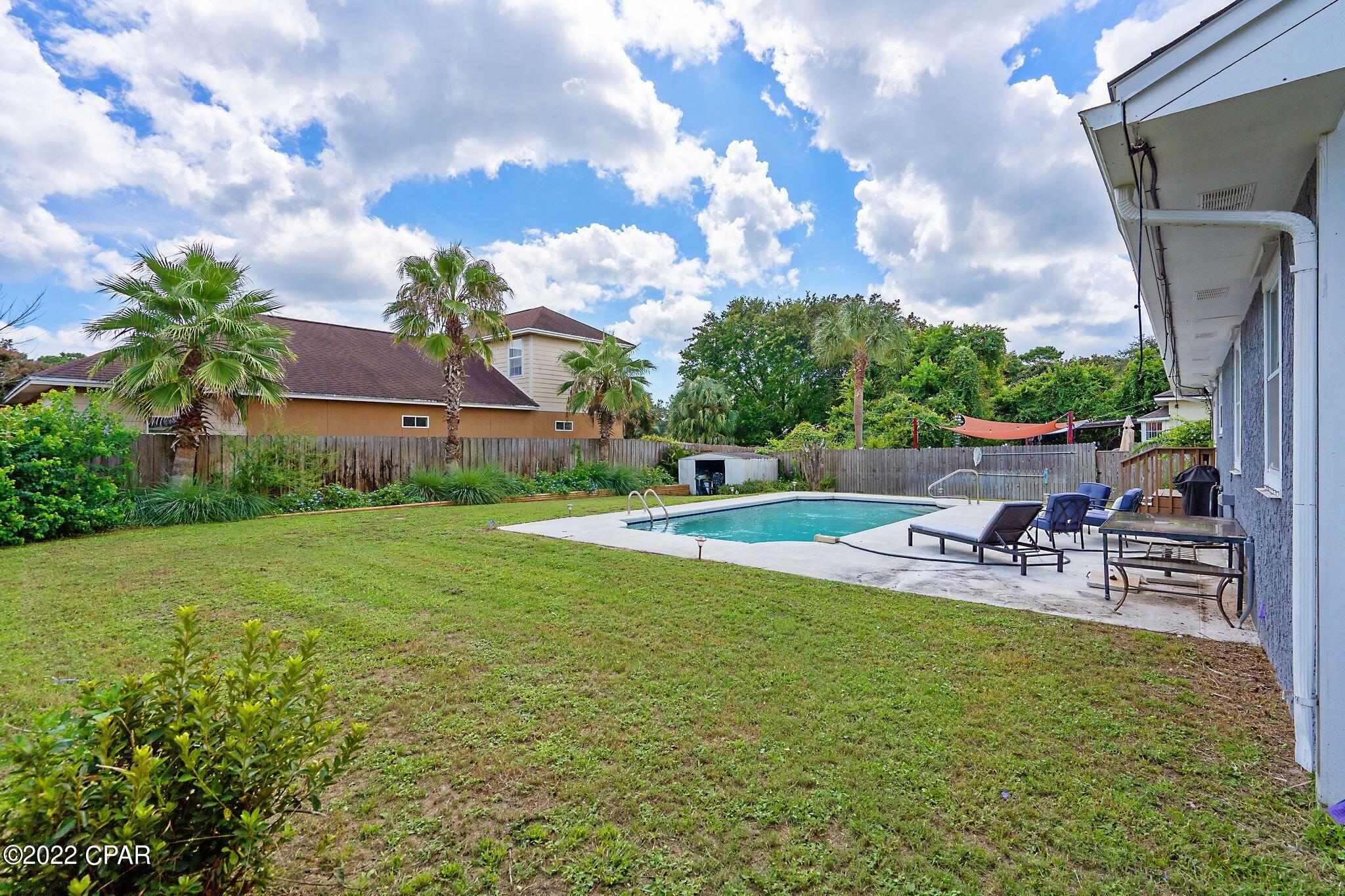 Diamond Head-Lakeside - Residential