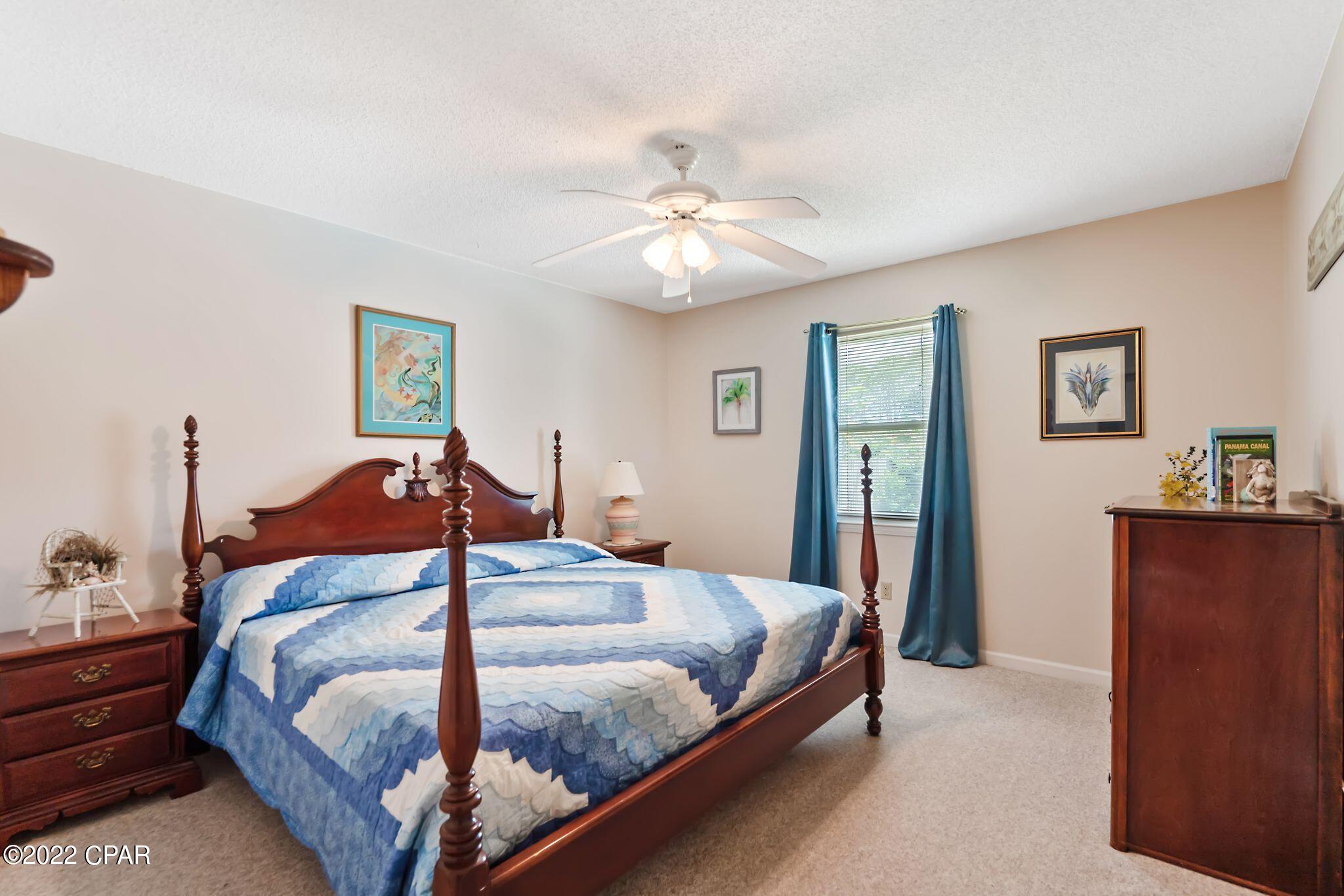 Diamond Head-Lakeside - Residential