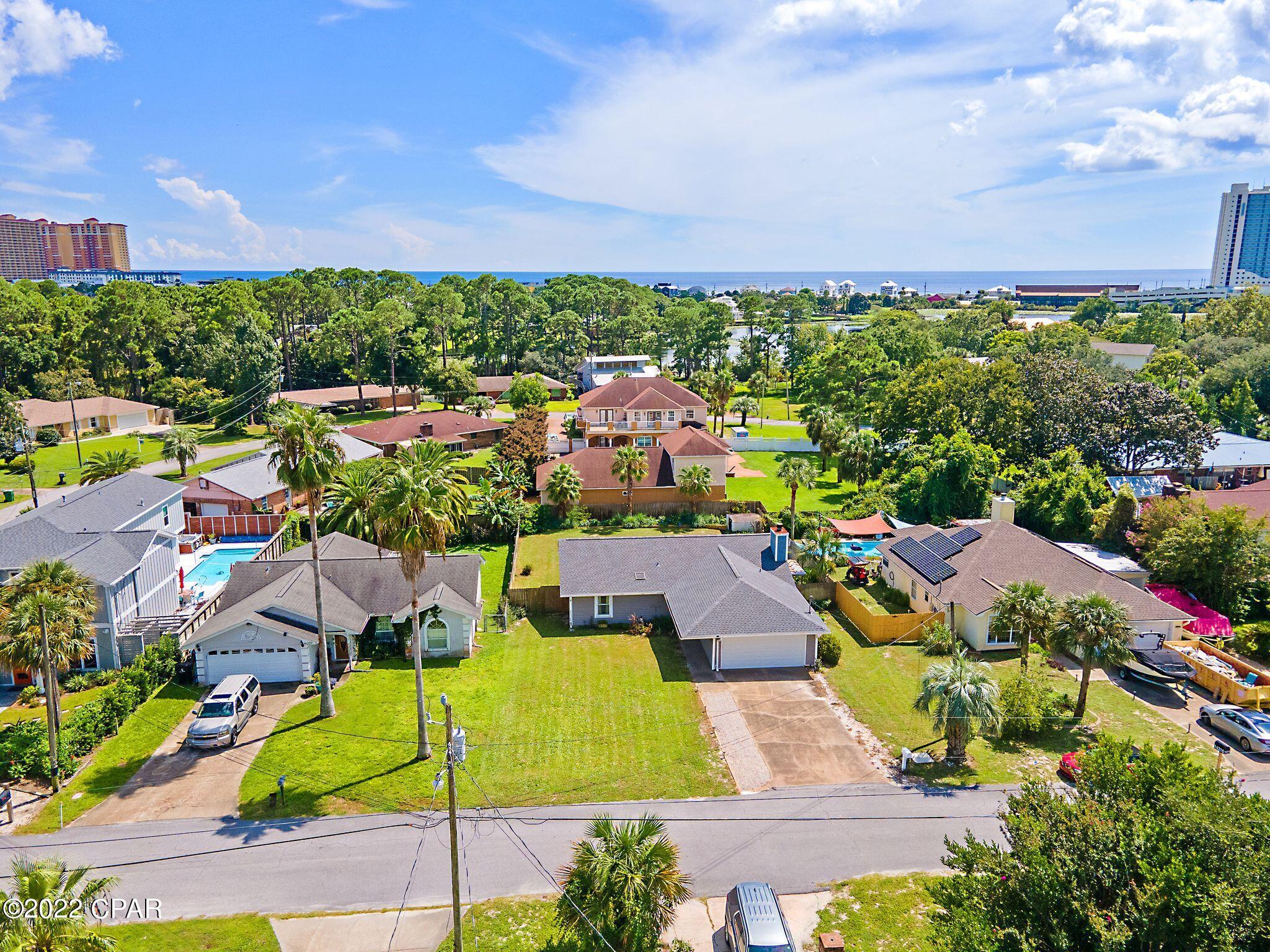 Diamond Head-Lakeside - Residential