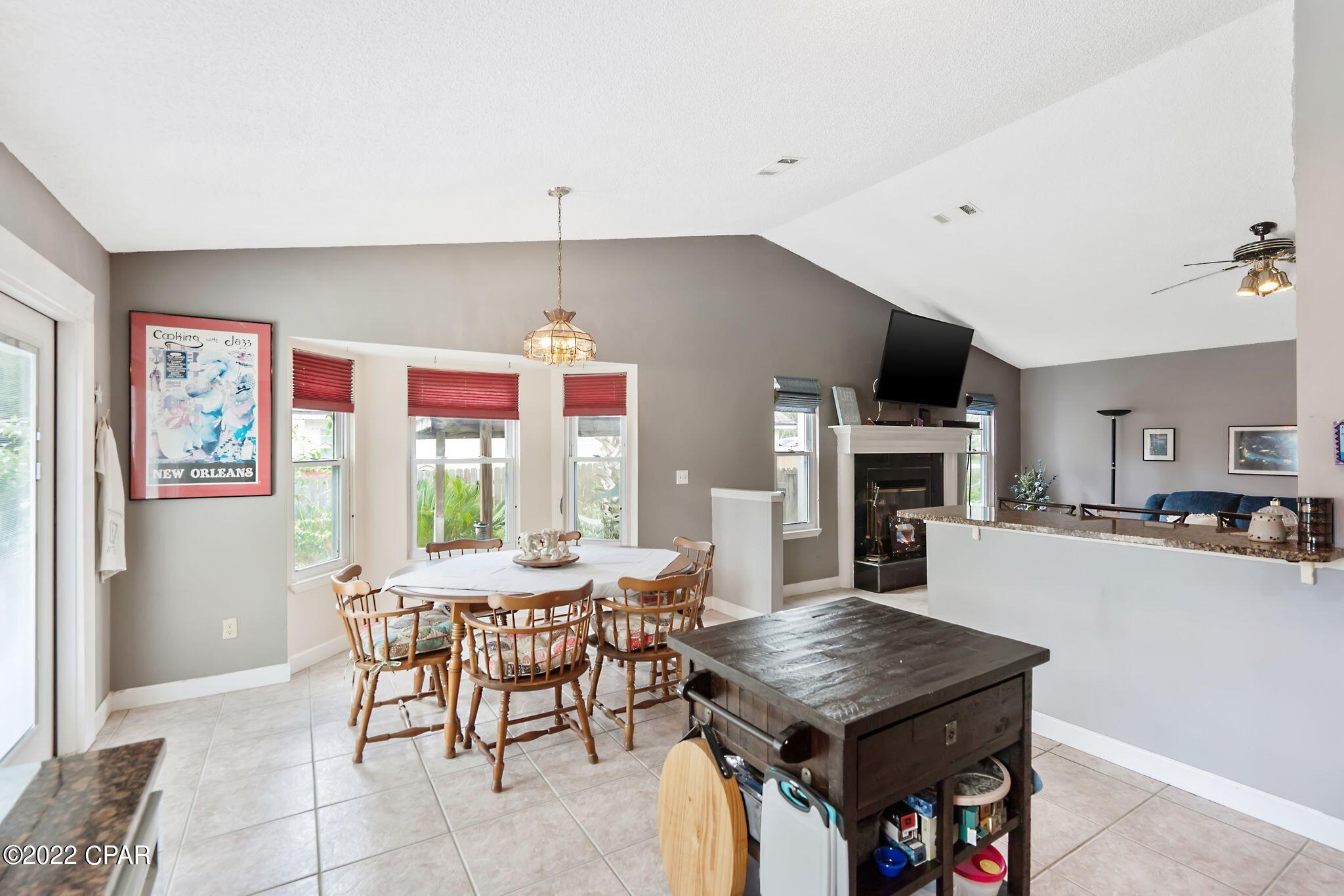 Diamond Head-Lakeside - Residential