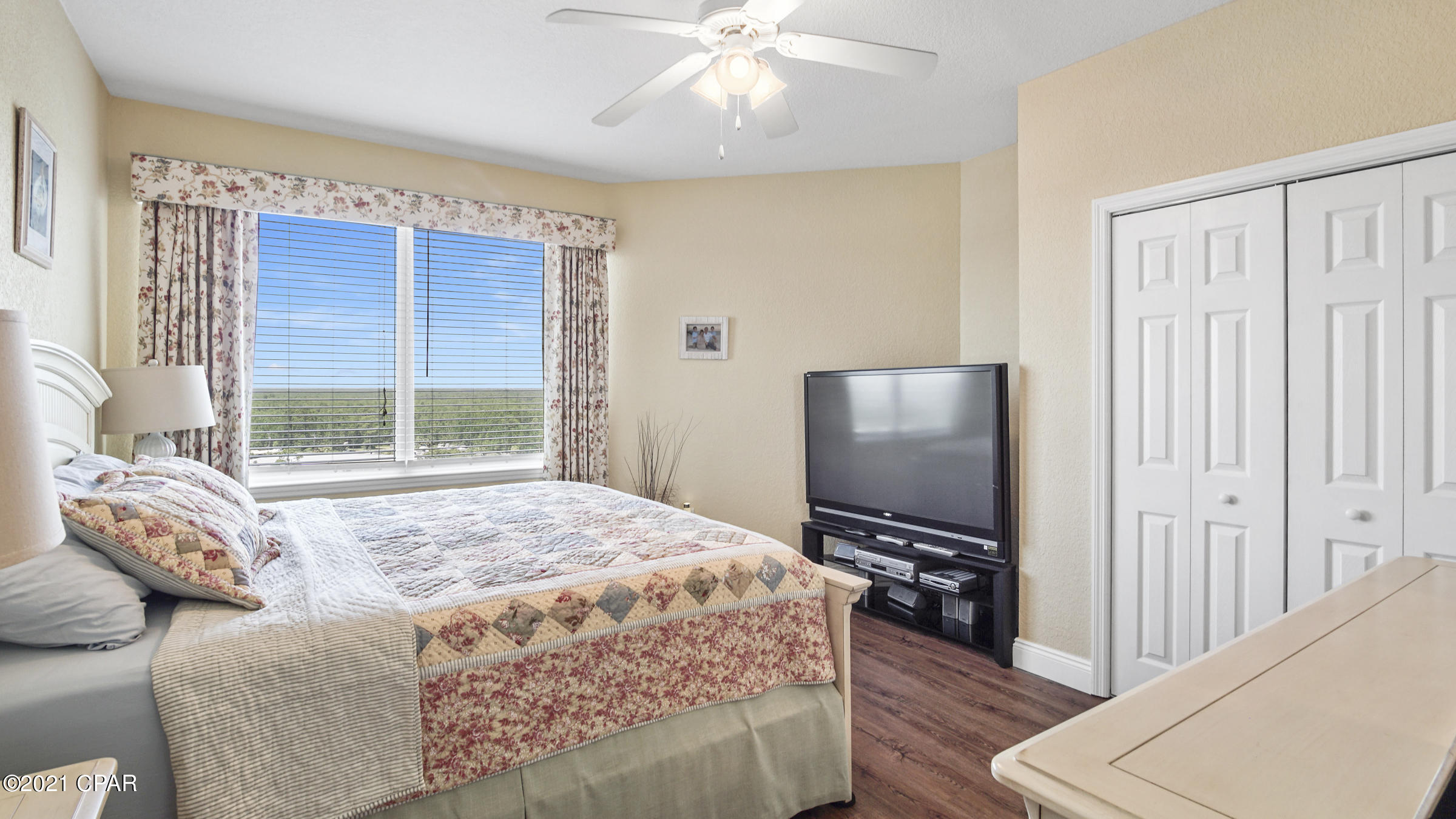 Hibiscus By The Bay - Residential