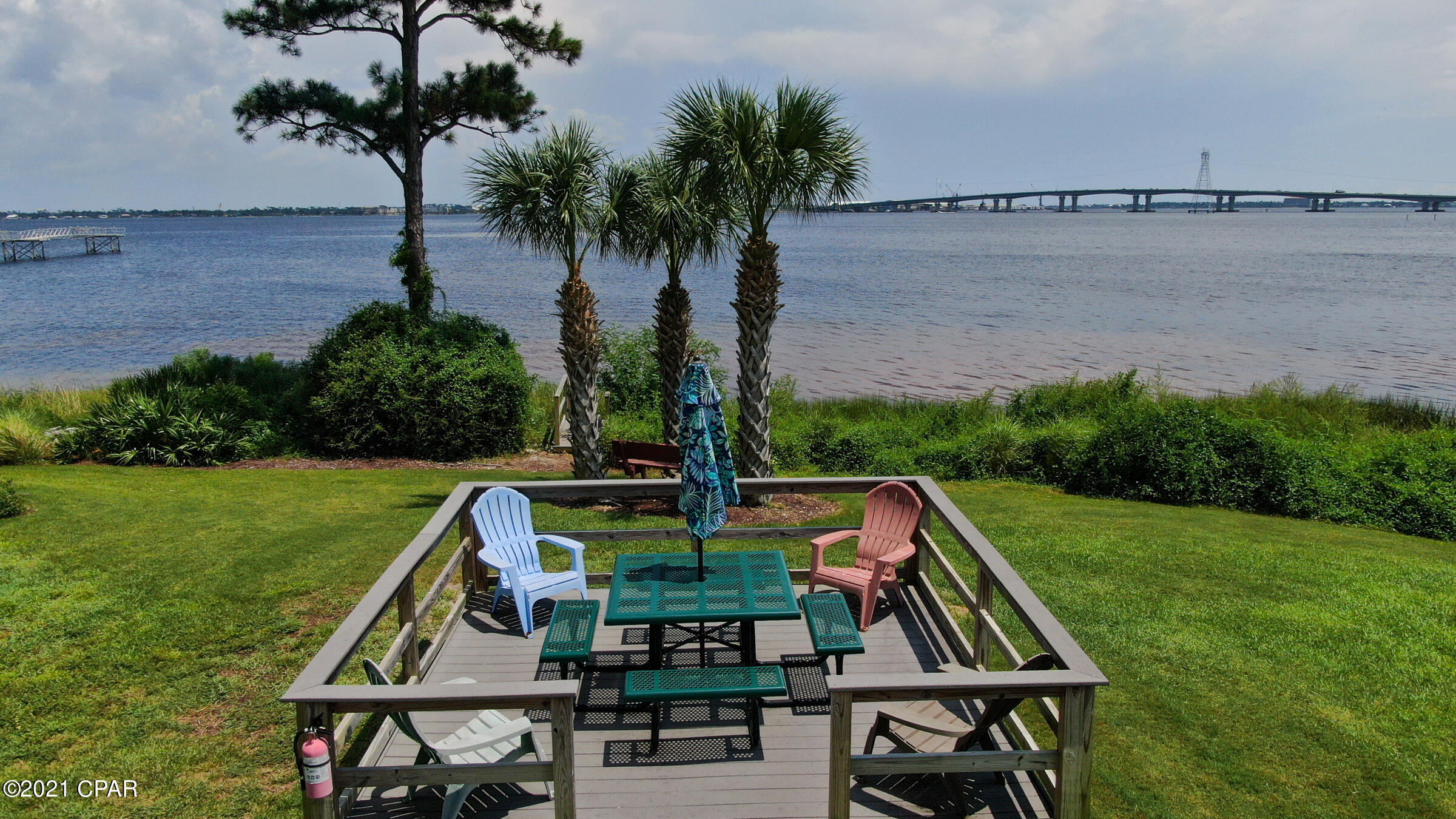 Hibiscus By The Bay - Residential