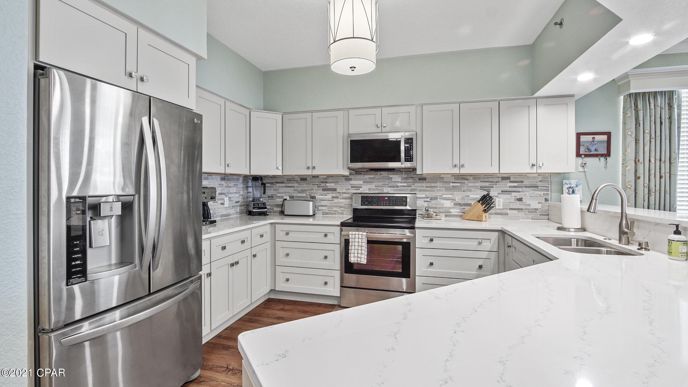 Hibiscus By The Bay - Residential