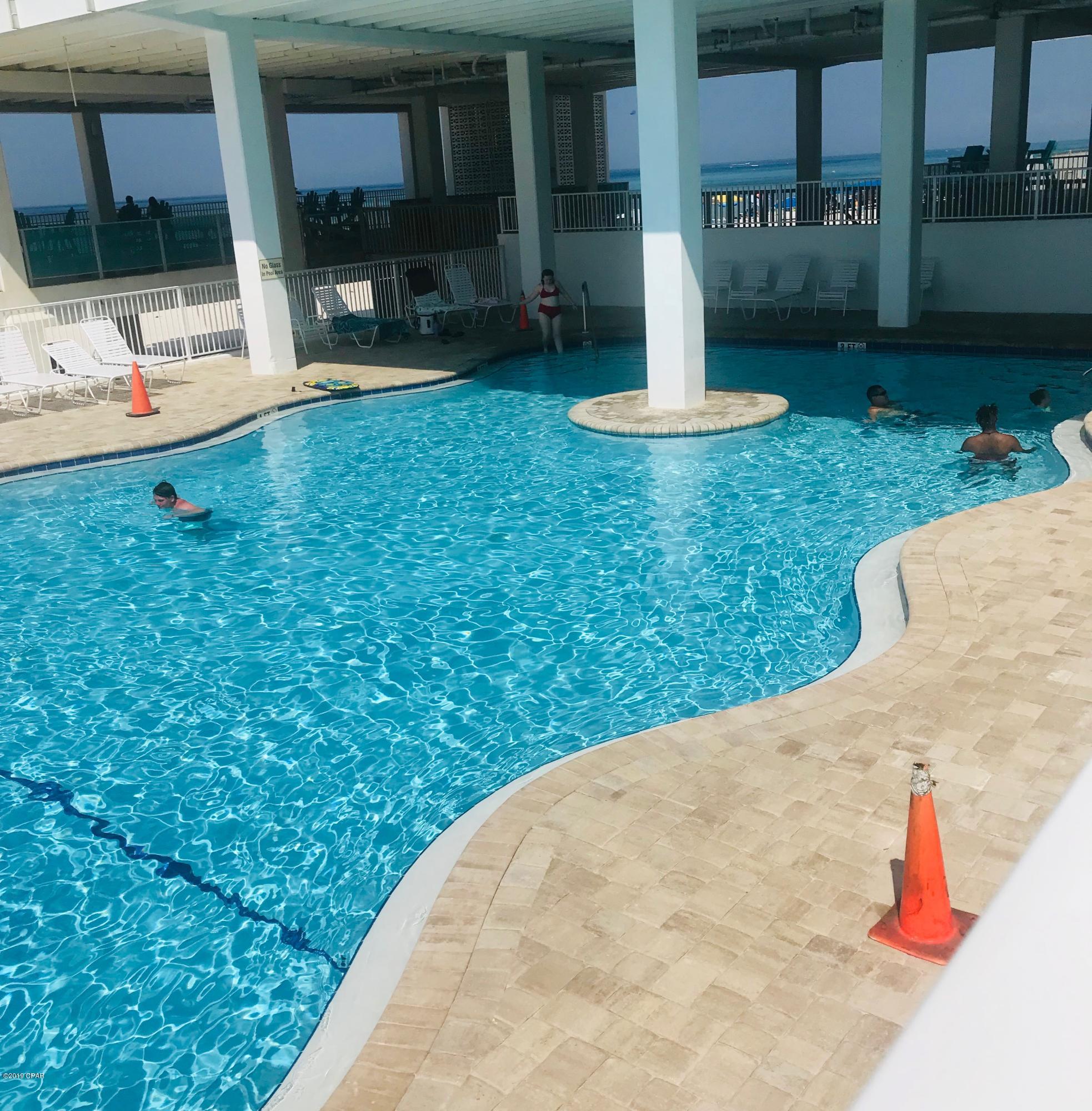 Fontainebleau Terrace - Residential