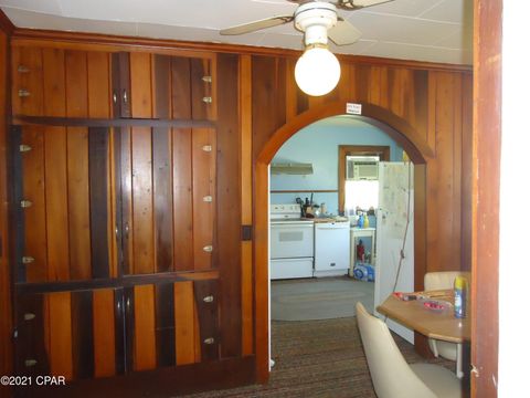A home in Marianna