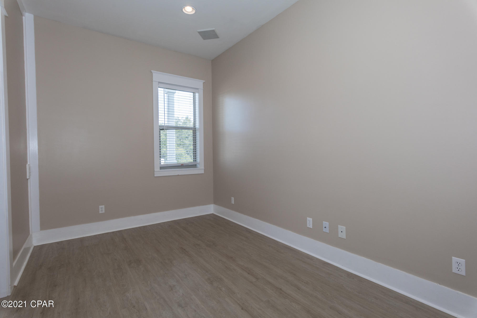 Bid-A-Wee Beach 1st - Residential