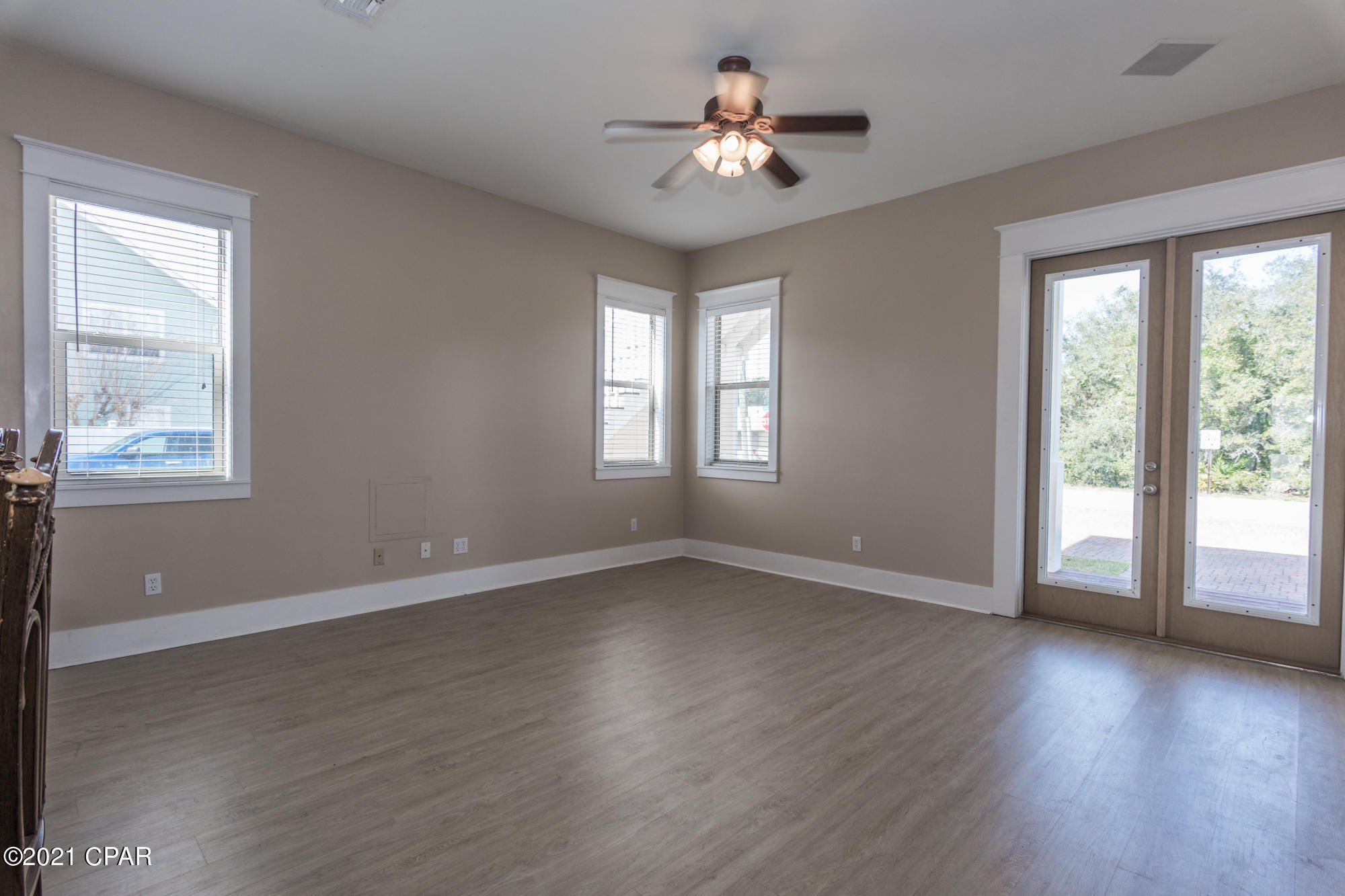 Bid-A-Wee Beach 1st - Residential