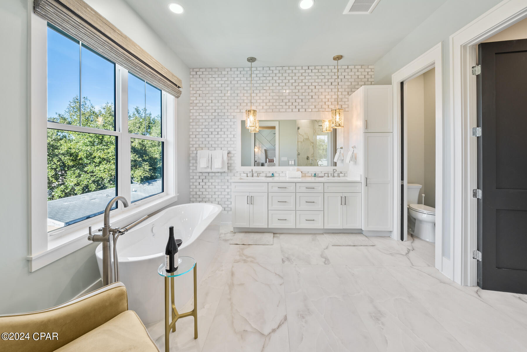 Laguna Beach Estates 9th Add - Residential