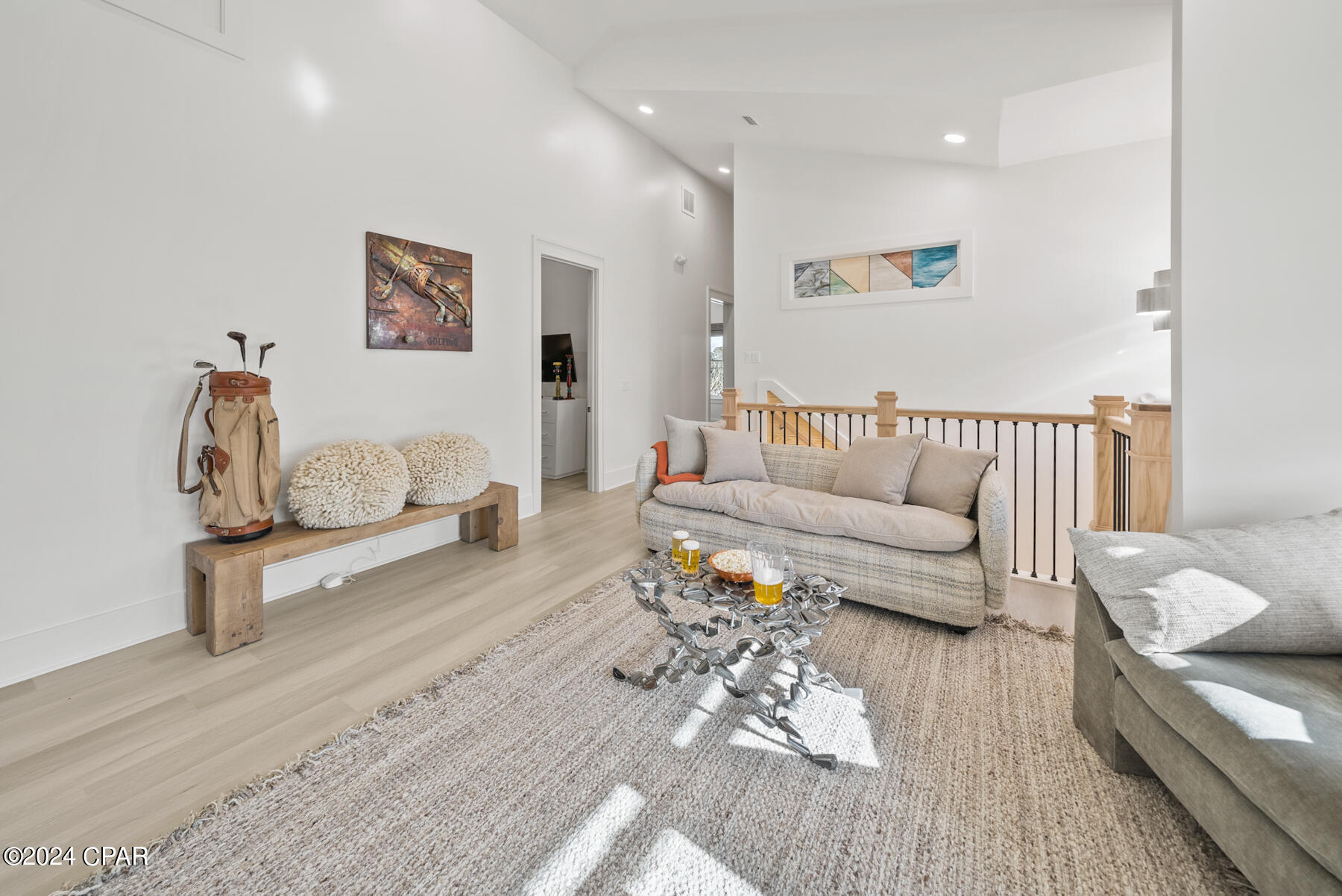 Laguna Beach Estates 9th Add - Residential