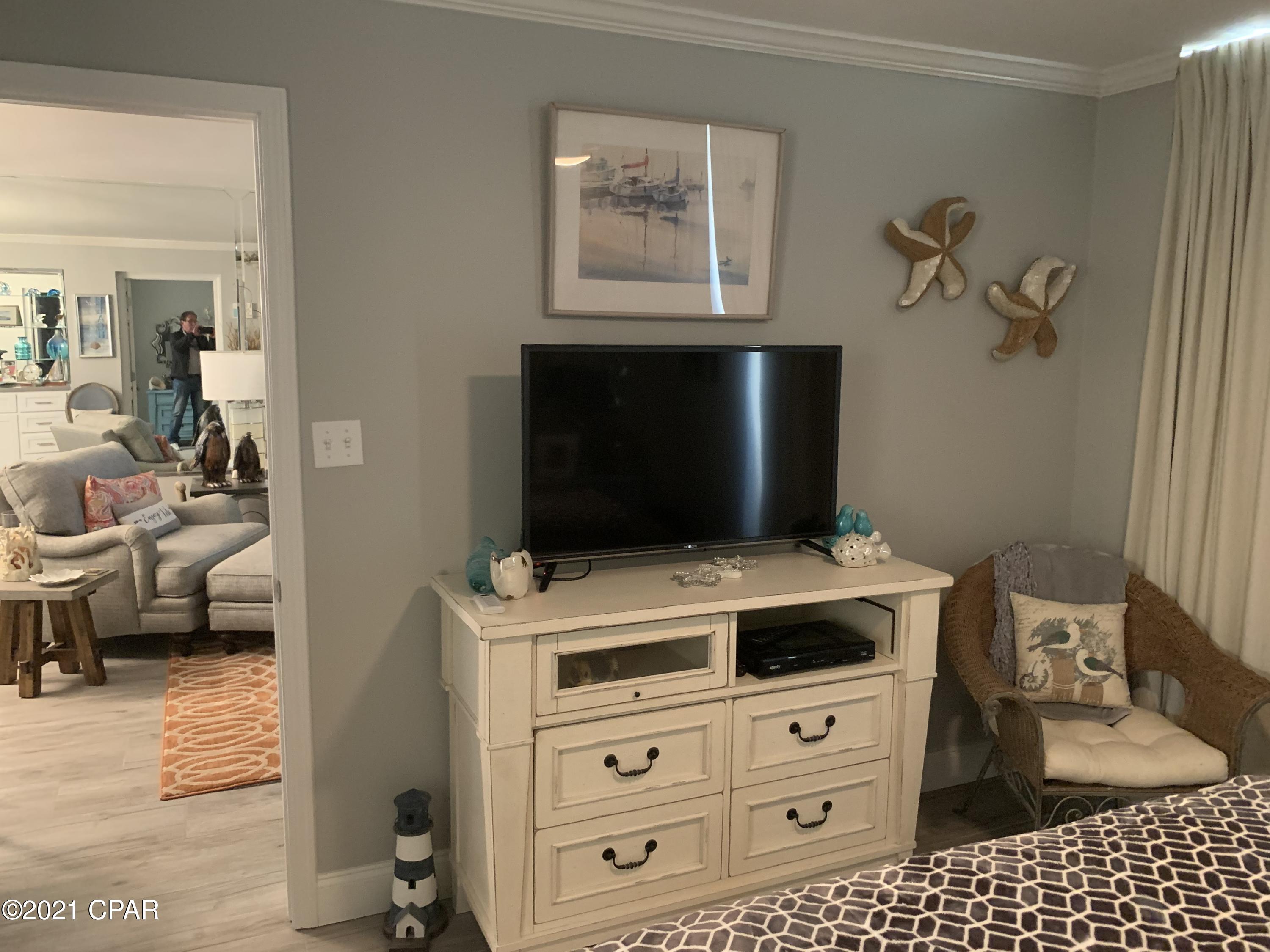 Lagoon Towers Phase I - Residential