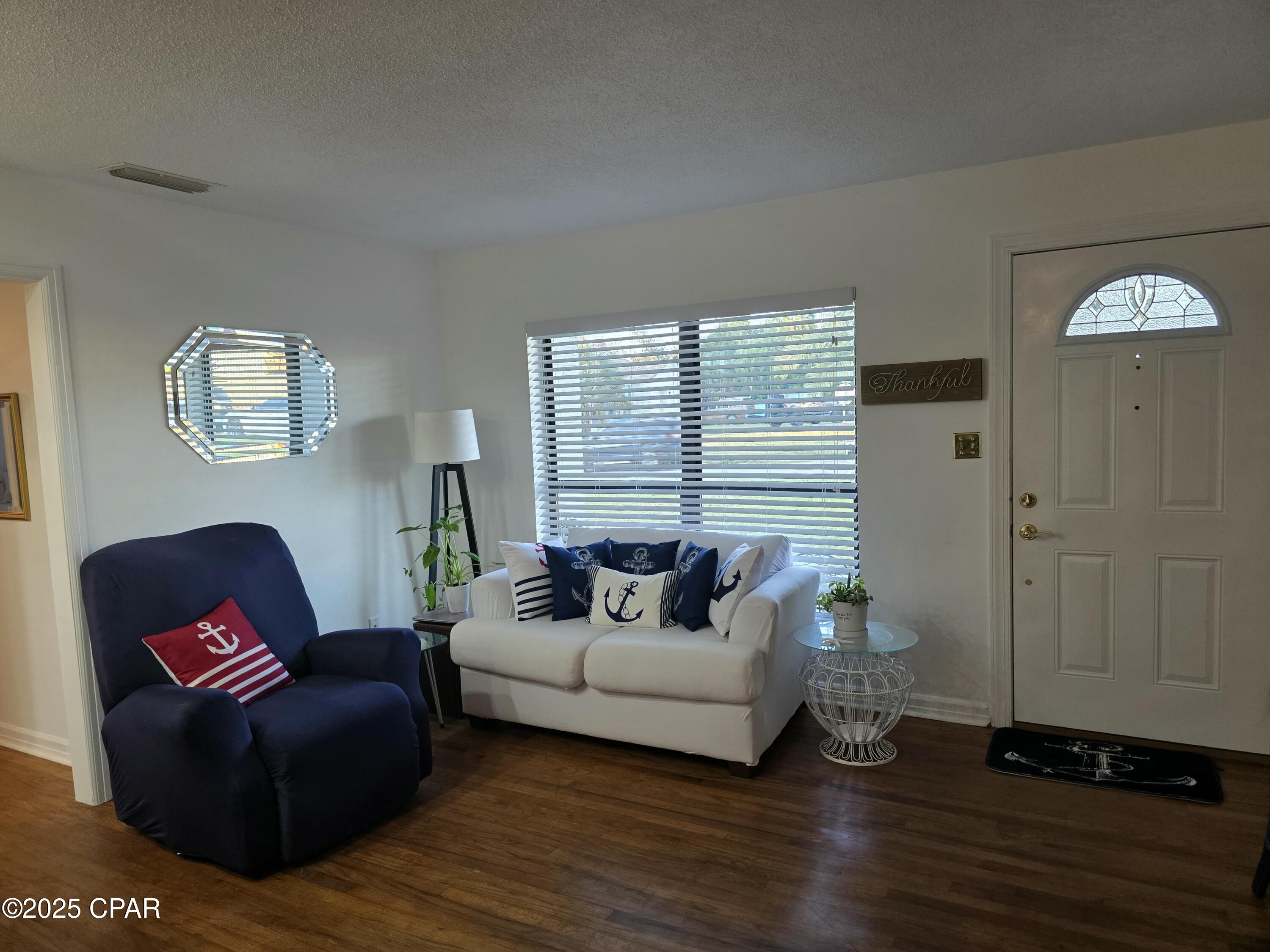 Cove Terrace 3rd Add - Residential