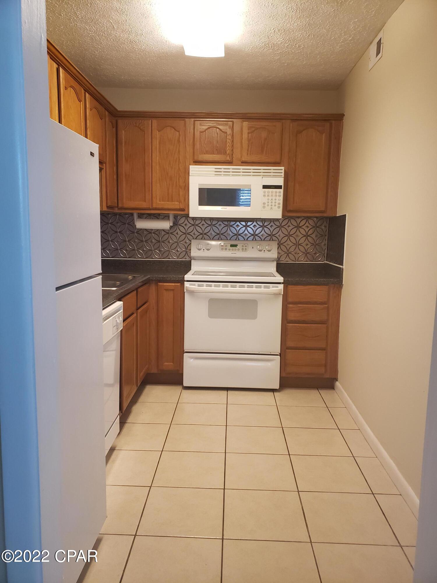 [No Recorded Subdiv] - Residential Lease