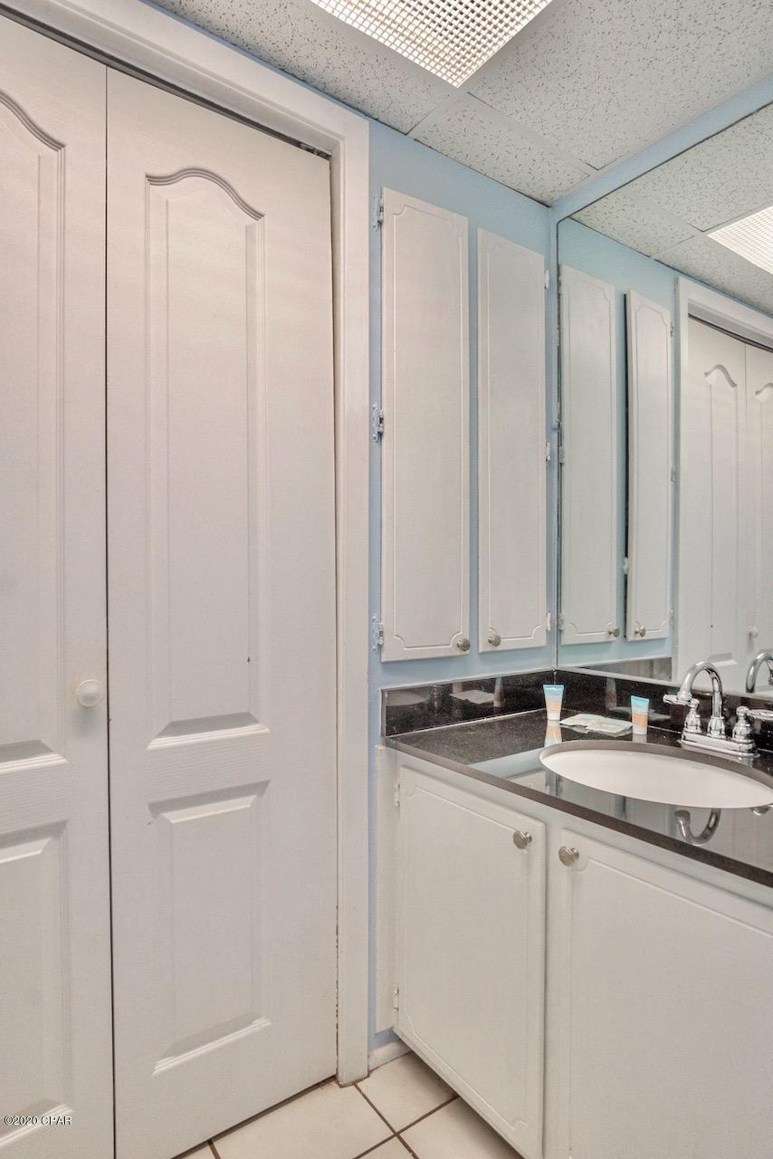 Fontainebleau Terrace - Residential