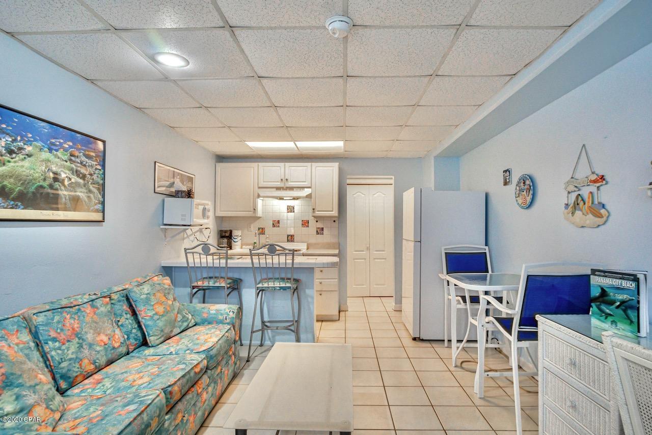 Fontainebleau Terrace - Residential