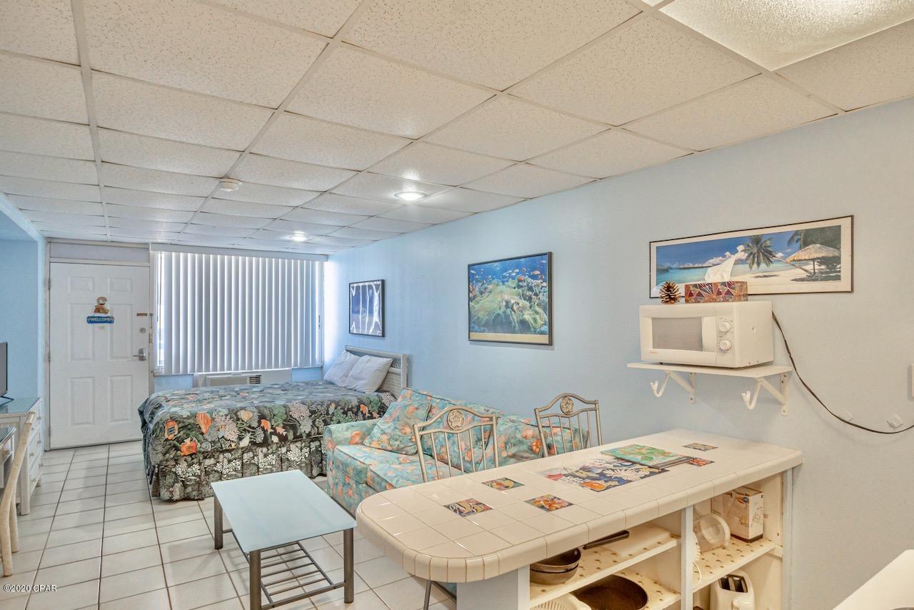 Fontainebleau Terrace - Residential