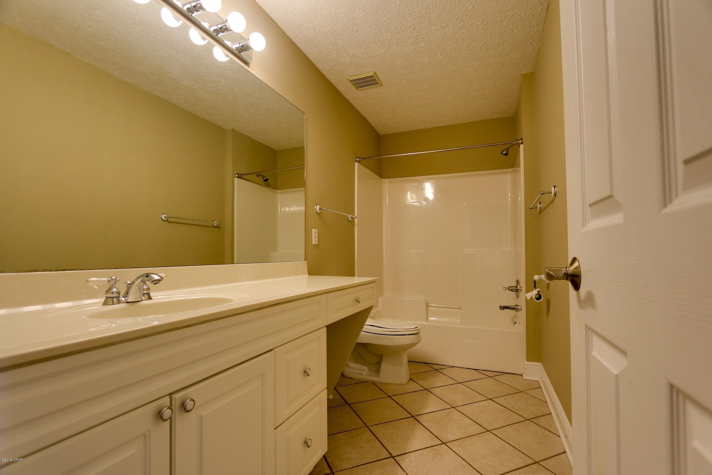 Riverside Ph I - Residential Lease